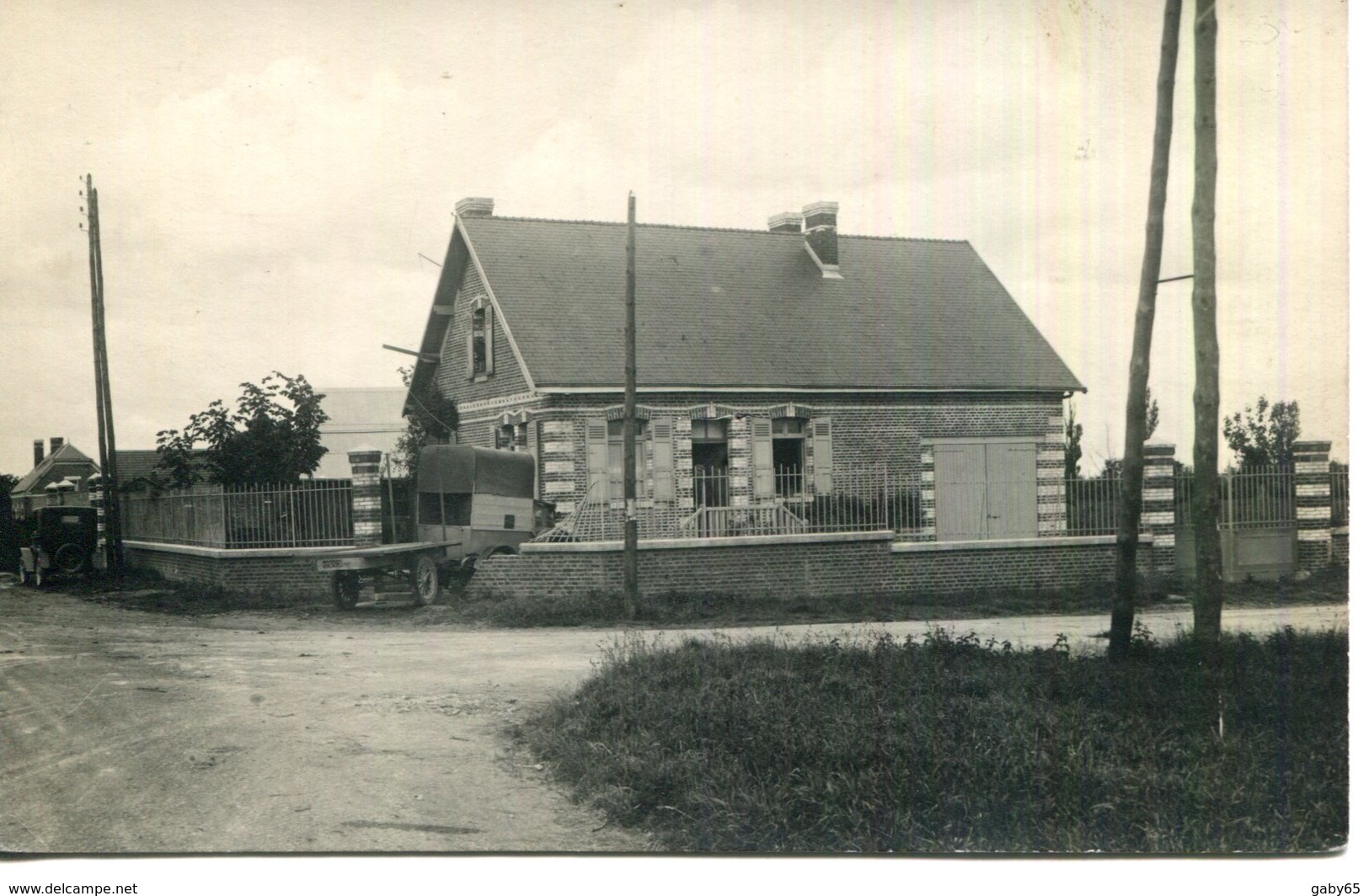 CARTE PHOTO A LOCALISER.BELLE VILLA,MAIS PETIT PROBLEME EN RENTRANT LA VOITURE. - Photos