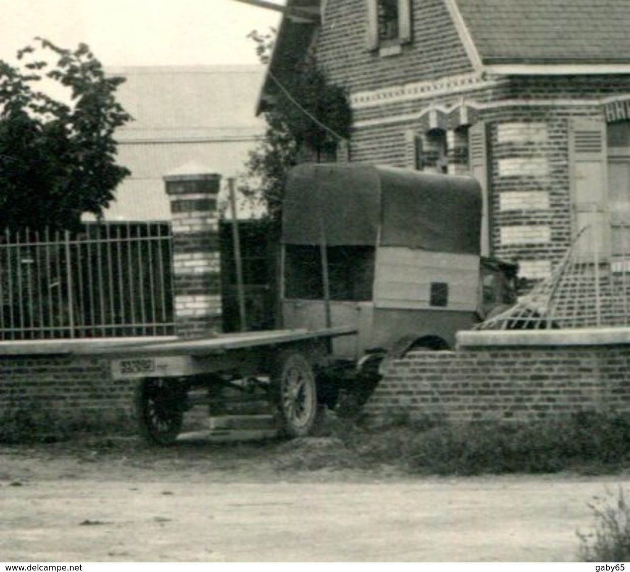 CARTE PHOTO A LOCALISER.BELLE VILLA,MAIS PETIT PROBLEME EN RENTRANT LA VOITURE. - Fotos