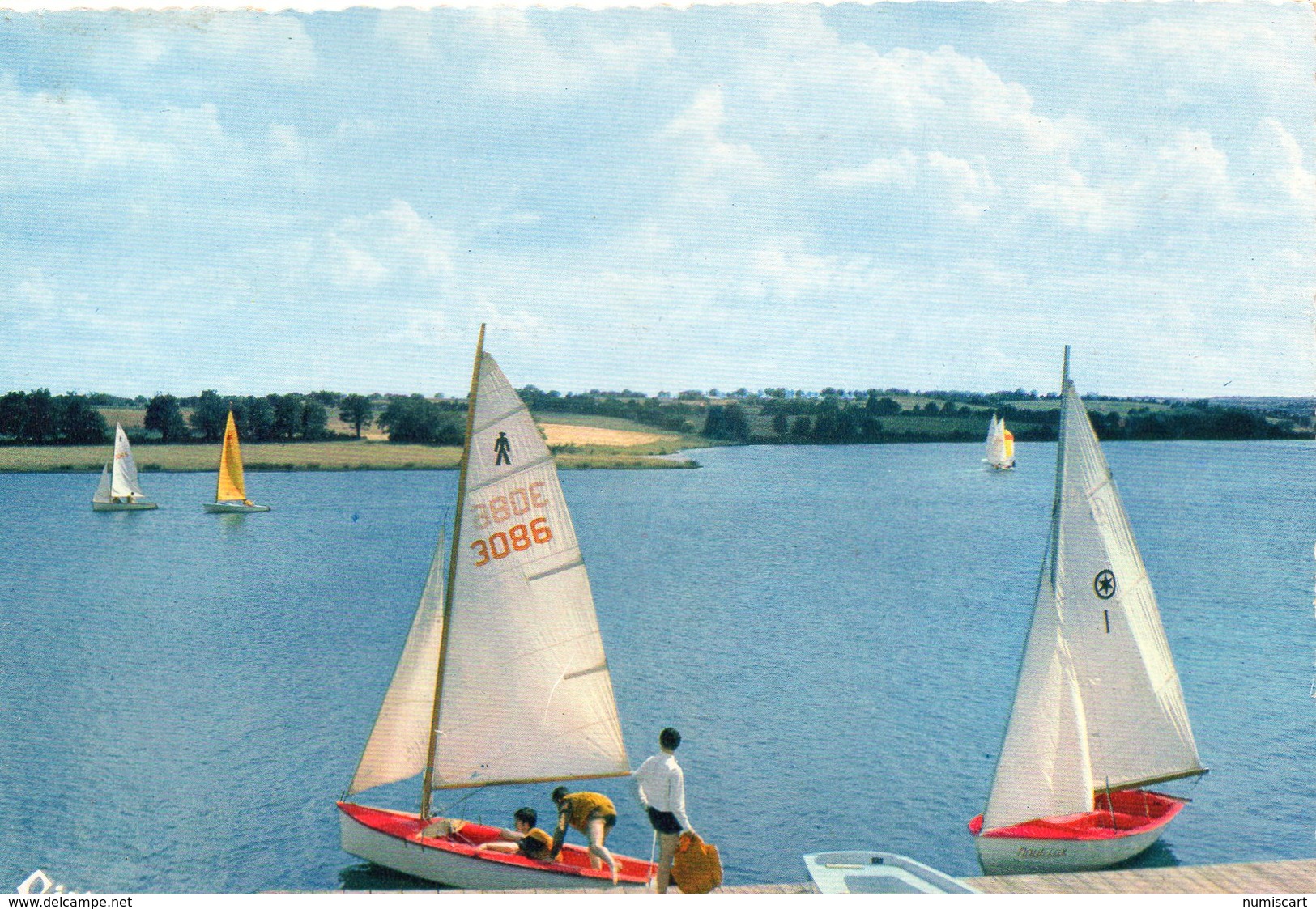 Voiliers Bateaux Animée Voile Cholet Le Lac De Ribou - Velieri