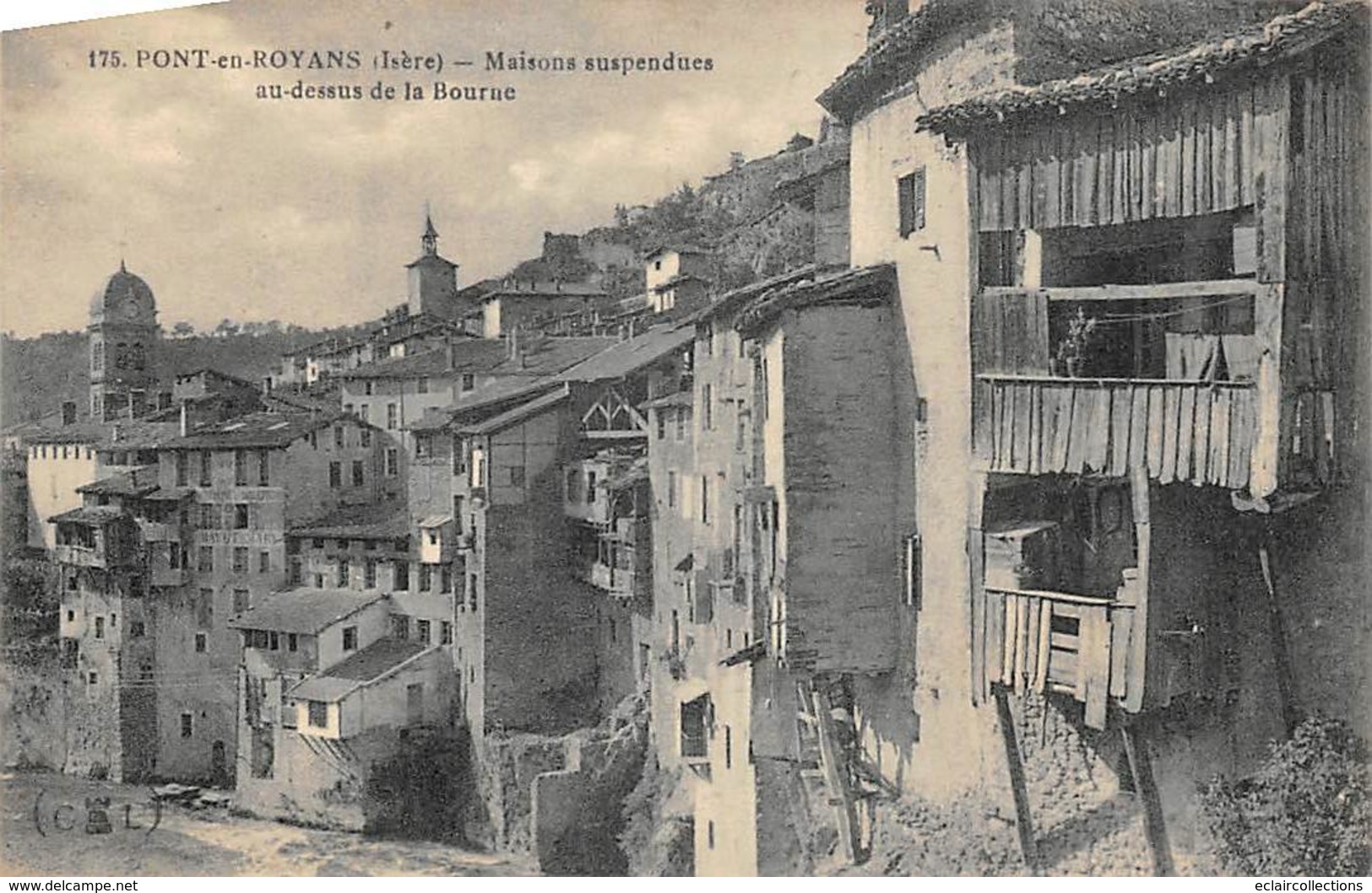 Pont En Royans            38         Maisons Suspendues Au Dessus De La Bourne     (Voir Scan) - Pont-en-Royans