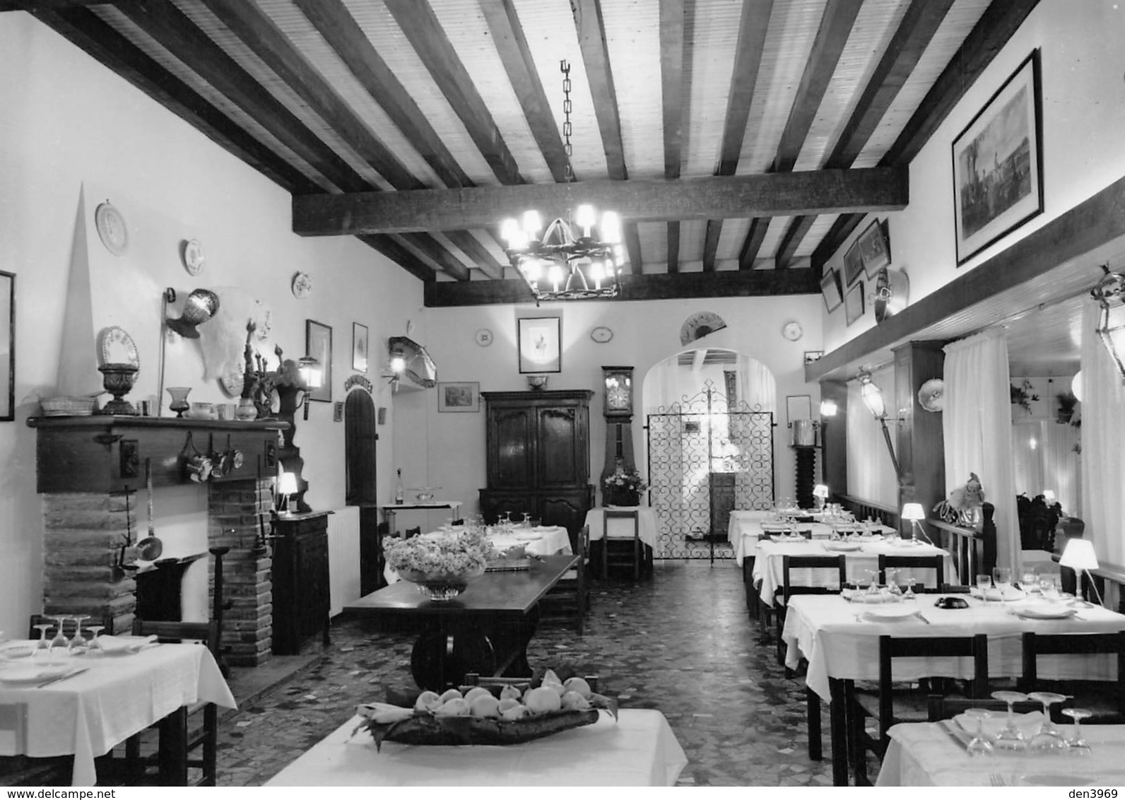 LESCAR - Auberge Du Panache Blanc - Vue De La Salle - Cheminée - Photo Robert Chaland, Pau - Lescar