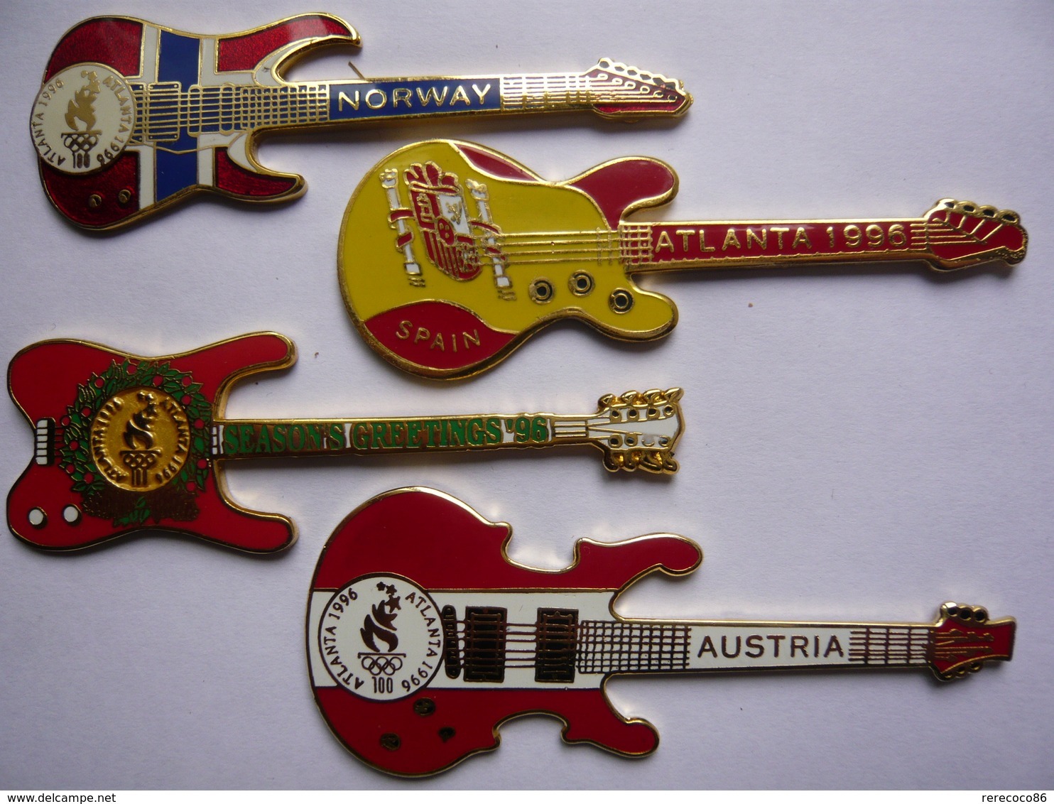 4 Big Pin S GUITARES JEUX OLYMPIQUES 7 Cm 2 Attaches  Neuf - Jeux Olympiques