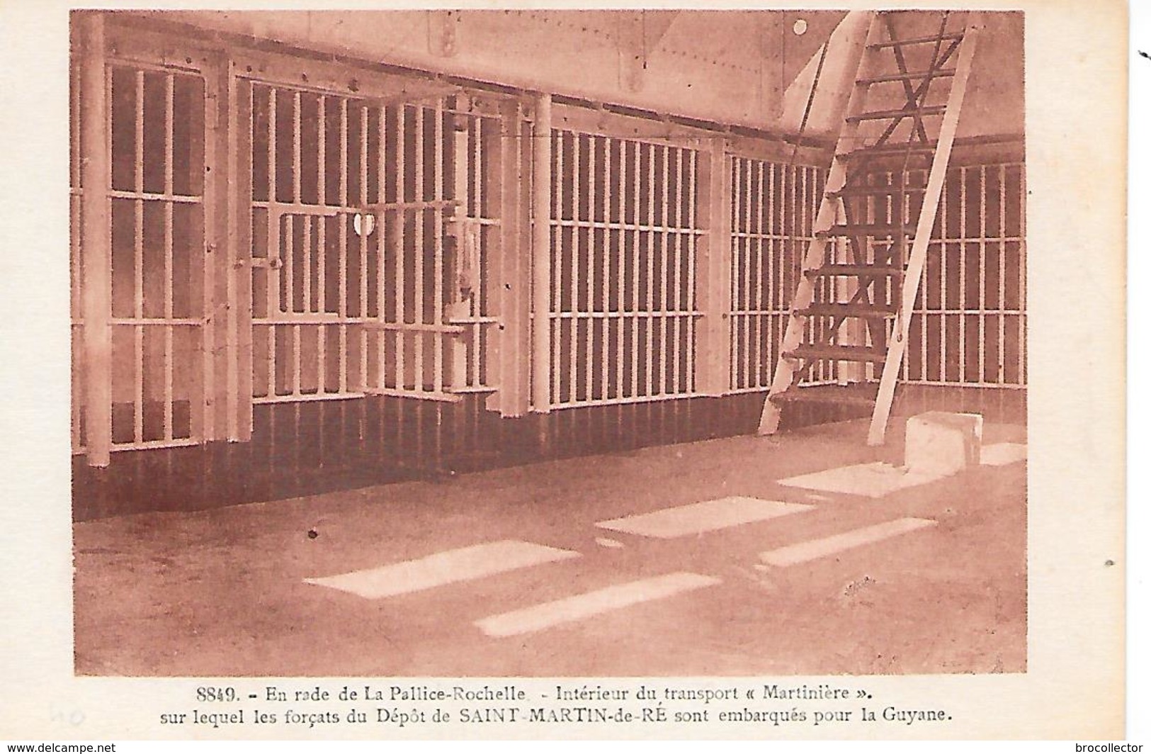 LA ROCHELLE ( 17 ) - Intérieur Du Transport ' MARINIERE " Pour Embarquer Les Forçats Vers La Guyane - Gefängnis & Insassen