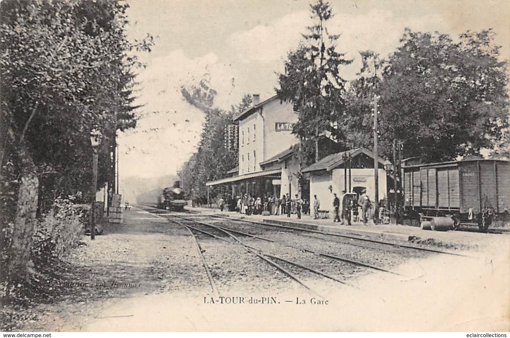 La Tour-du-Pin         38         Intérieur De La Gare      (Voir Scan) - La Tour-du-Pin