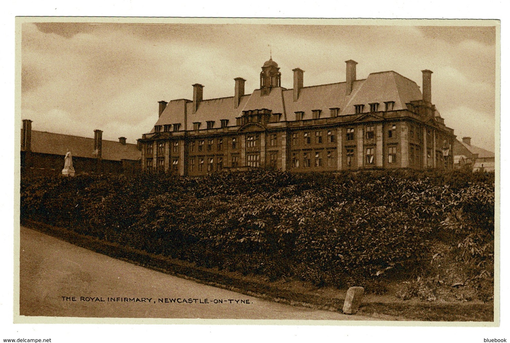Ref 1363 - Early Postcard - The Royal Infirmary Hospital - Newcastle On Tyne Northumbria Northumberland - Newcastle-upon-Tyne