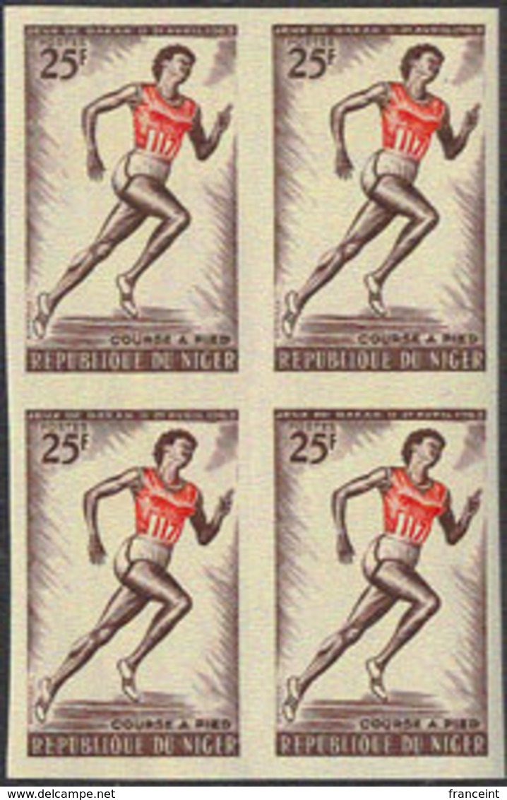 NIGER (1963) Runner. Imperforate Block Of 4. Scott No 115, Yvert No 121. - Niger (1960-...)