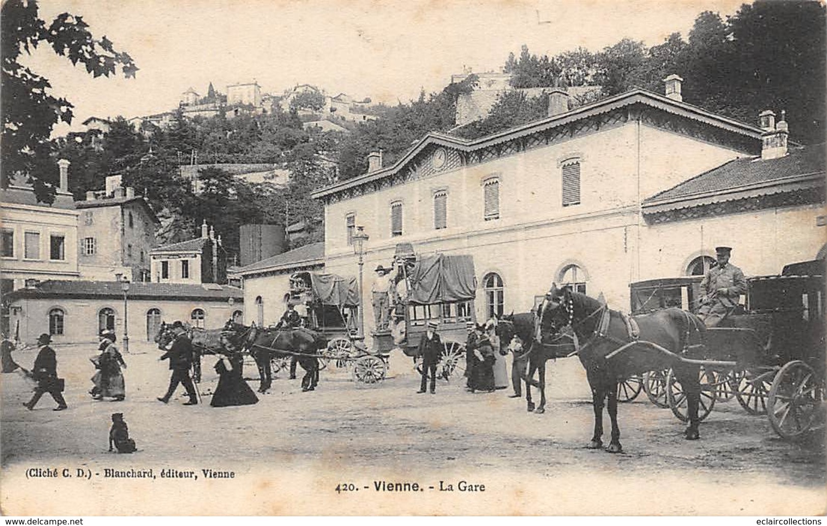 Vienne          38           La Gare.. Diligences        (Voir Scan) - Vienne