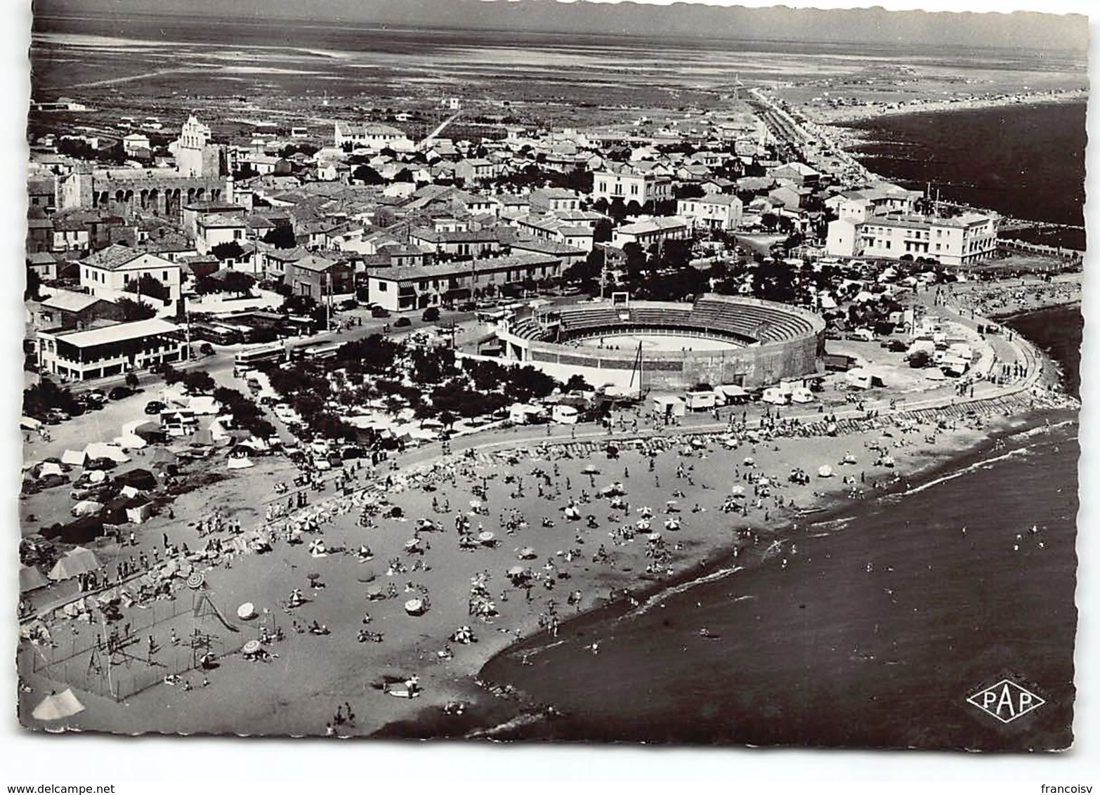 Saintes Maries De La Mer.   La Plage Les Campings  Vue Aerienne. - Saintes Maries De La Mer