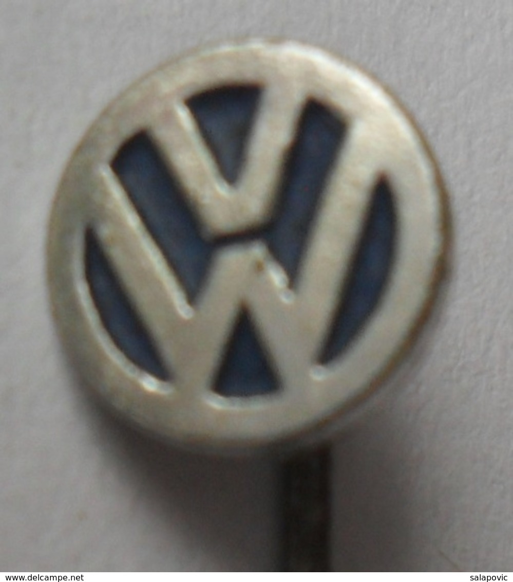 Automobile (Car) Truck (Lastkraftwagen / Kamion) Volkswagen  PINS BADGES P4/1 - Volkswagen