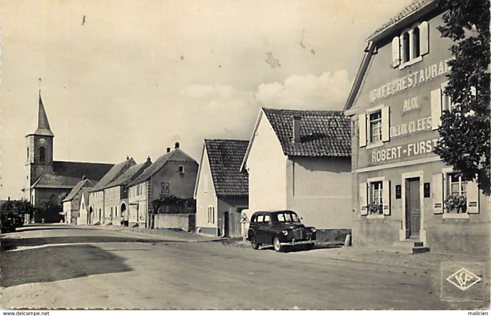 - Haut Rhin -ref-A754- Fessenheim - Rue Principale - Café Restaurant Aux Deux Clés - Cafés Restaurants - Voiture - - Fessenheim