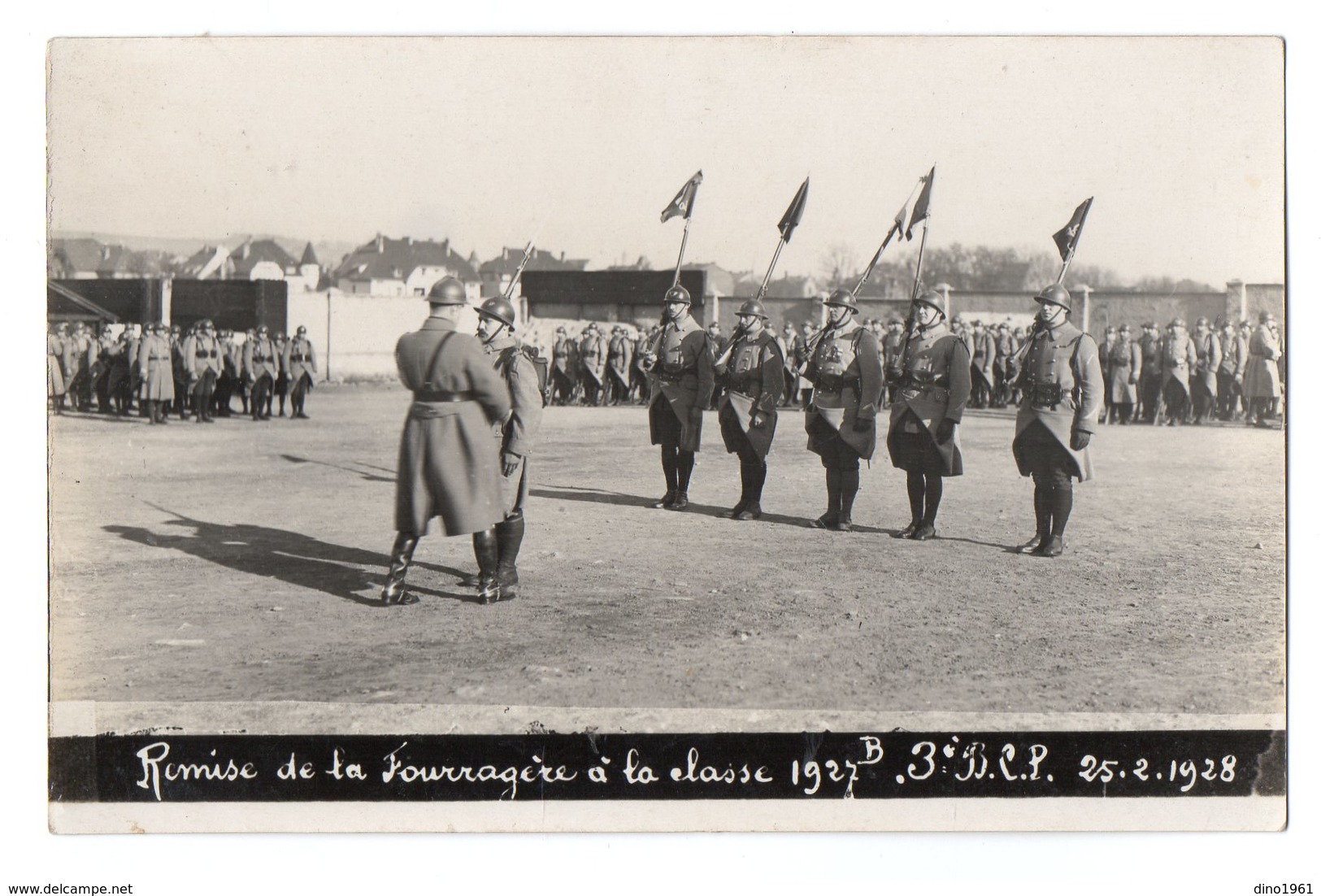 CPA 2937 - MILITARIA - Carte Photo Militaire - Remise De La Fourragère à La Classe 1927 B 3 è B.C.P. - Personnages