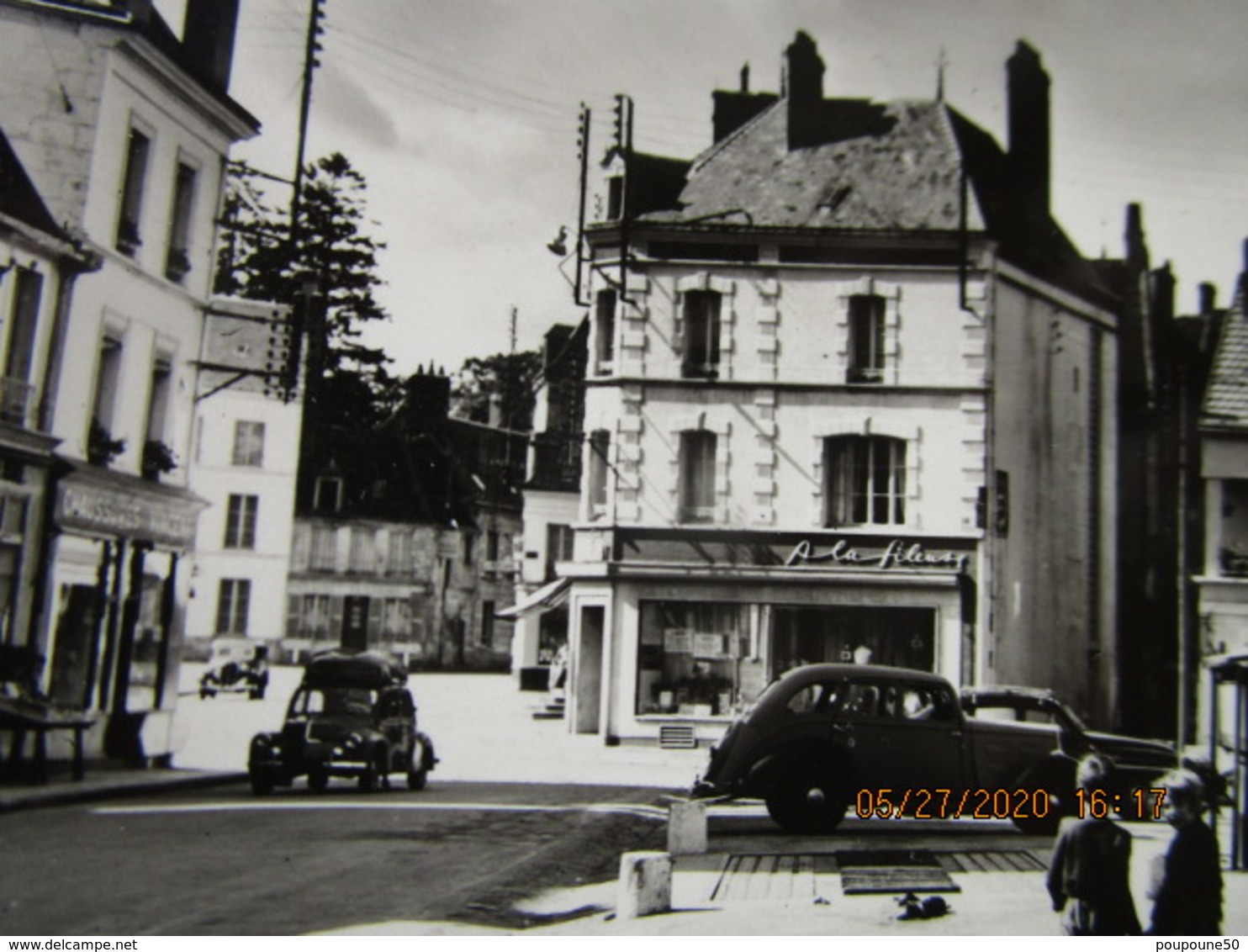 CP 61 Orne MORTAGNE AU PERCHE - La Place Du Général De Gaulle, Boutique à La Fileuse,agence Renault  Ch Tigé 1960 - Mortagne Au Perche