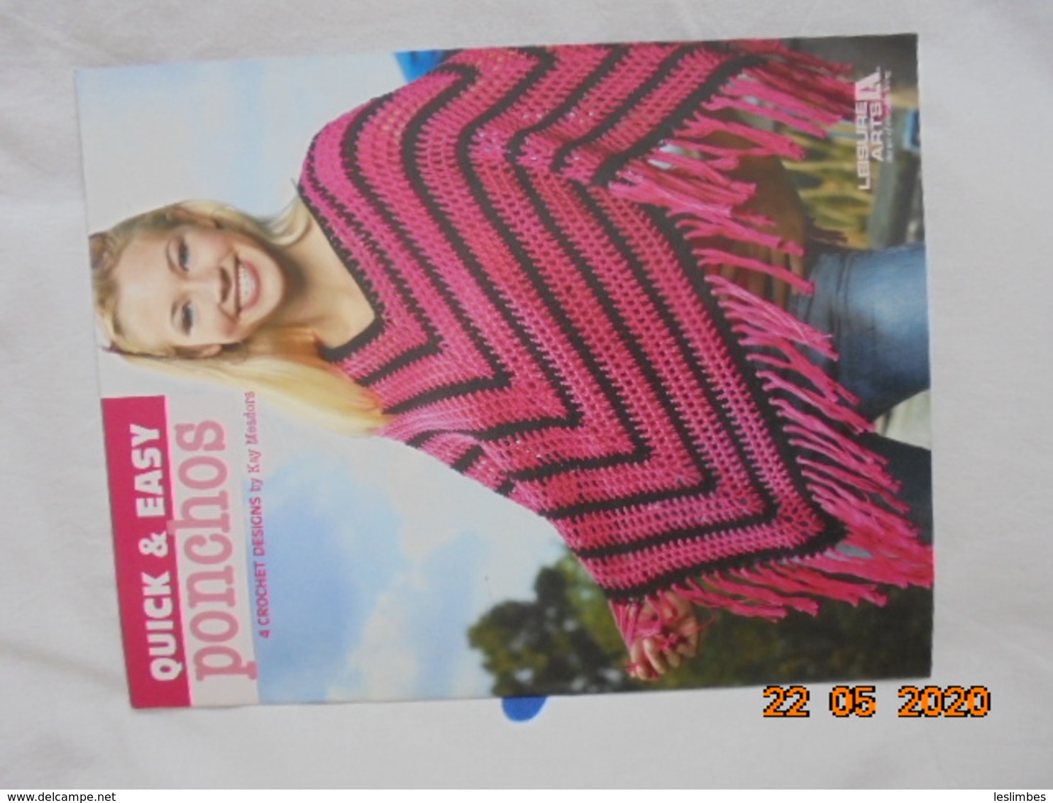 Quick & Easy Ponchos: 4 Crochet Designs. Leisure Arts 3975 By Kay Meadors -- 2004 - Bastelspass