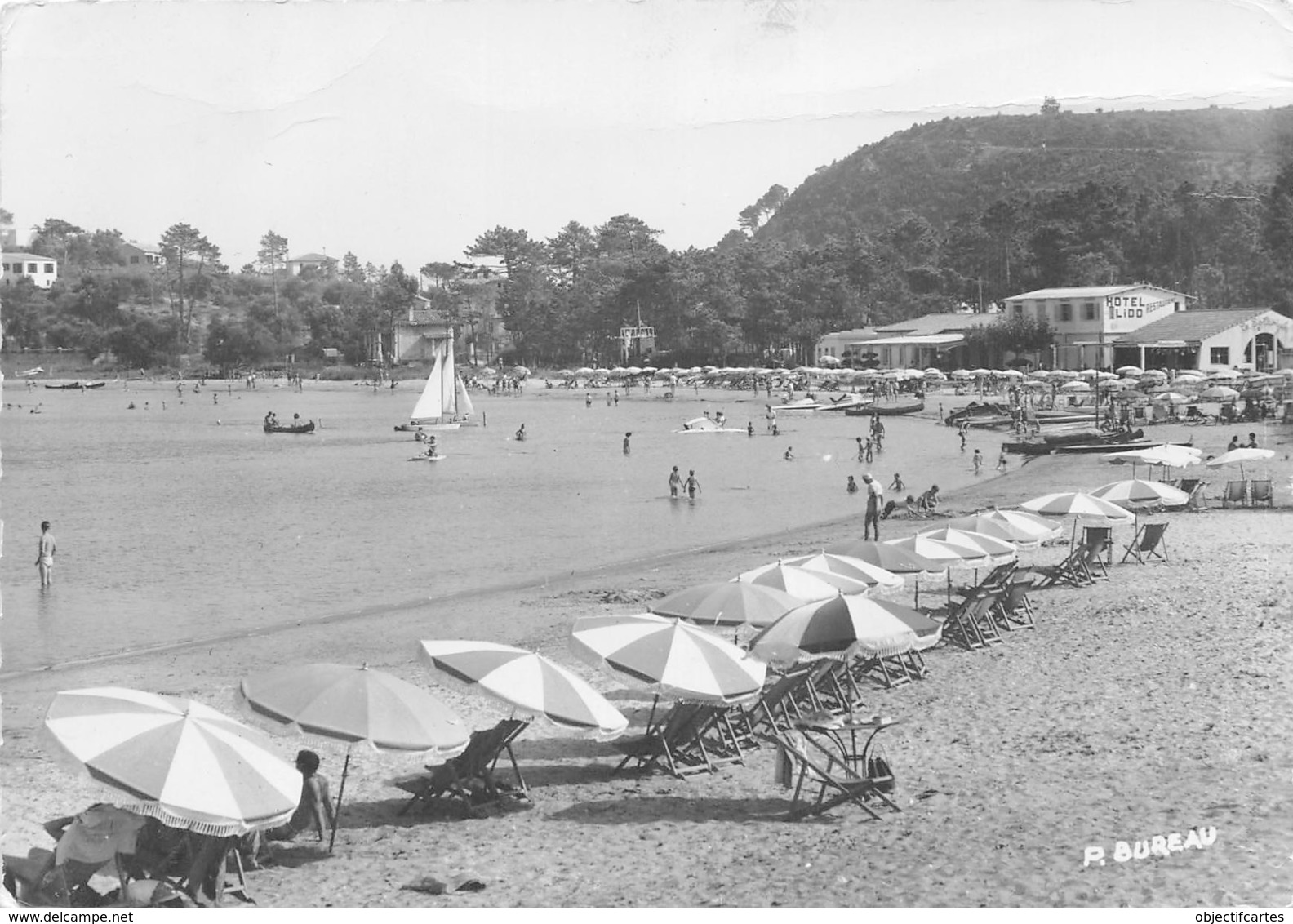 CAVALAIRE SUR MER  La Plage Et Le Lido  2 (scan Recto Verso)KEVREN0729 - Cavalaire-sur-Mer