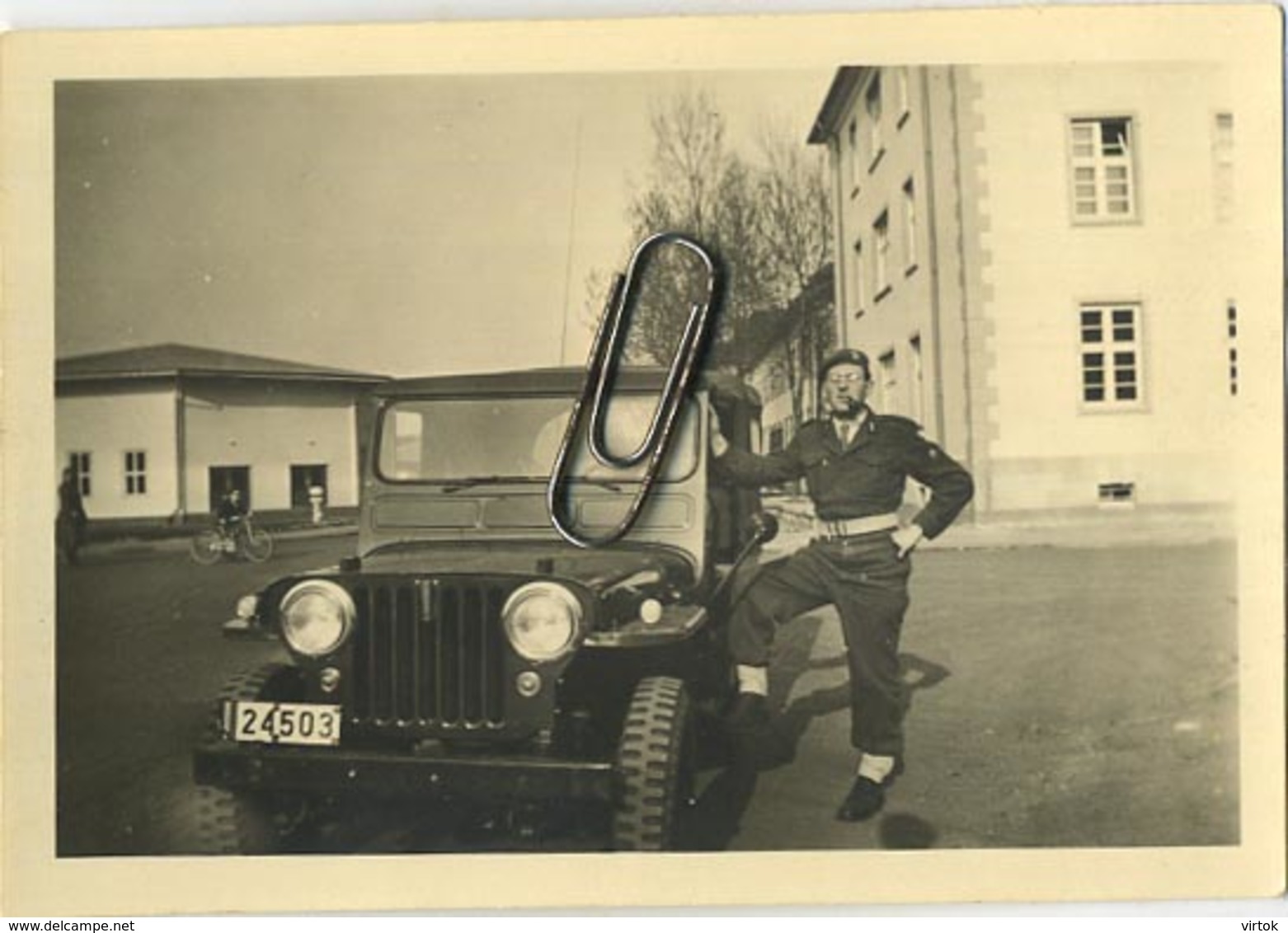 Militaria :  JEEP 1950    (see Scans)  9 X 6.5   Cm - War, Military