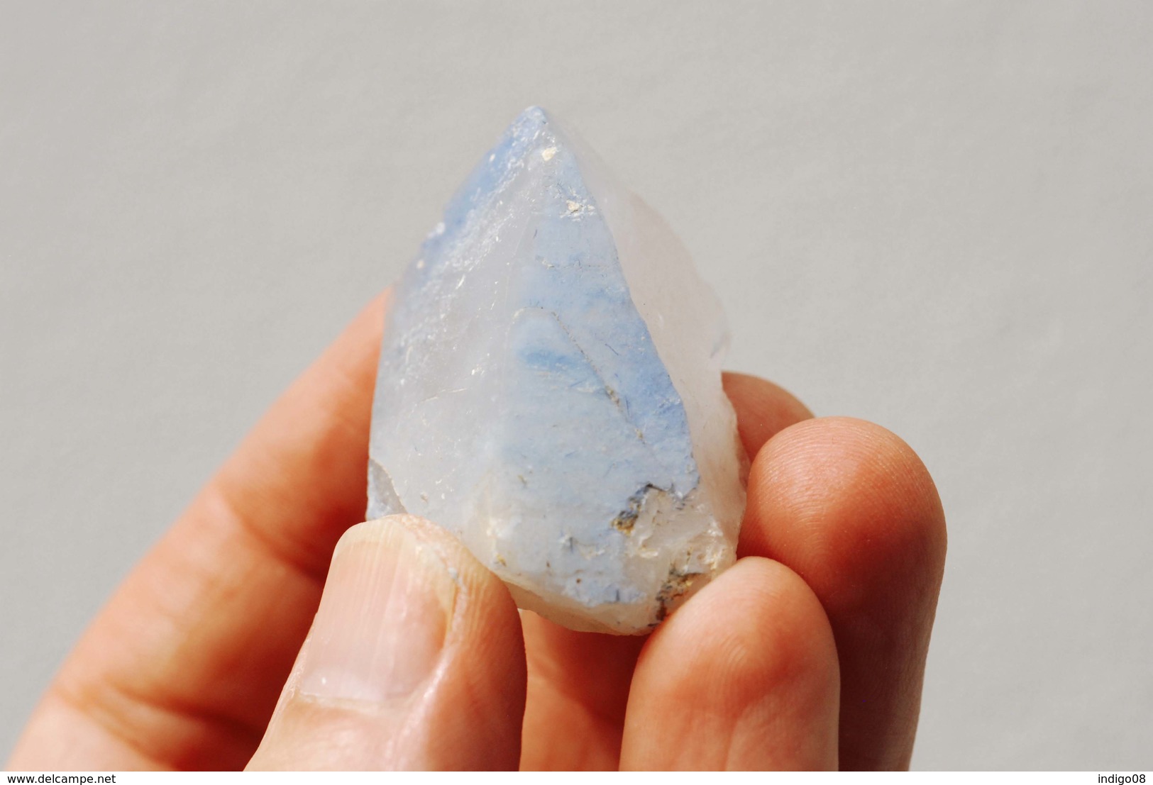 Quartz avec fantôme de dumortierite Brésil