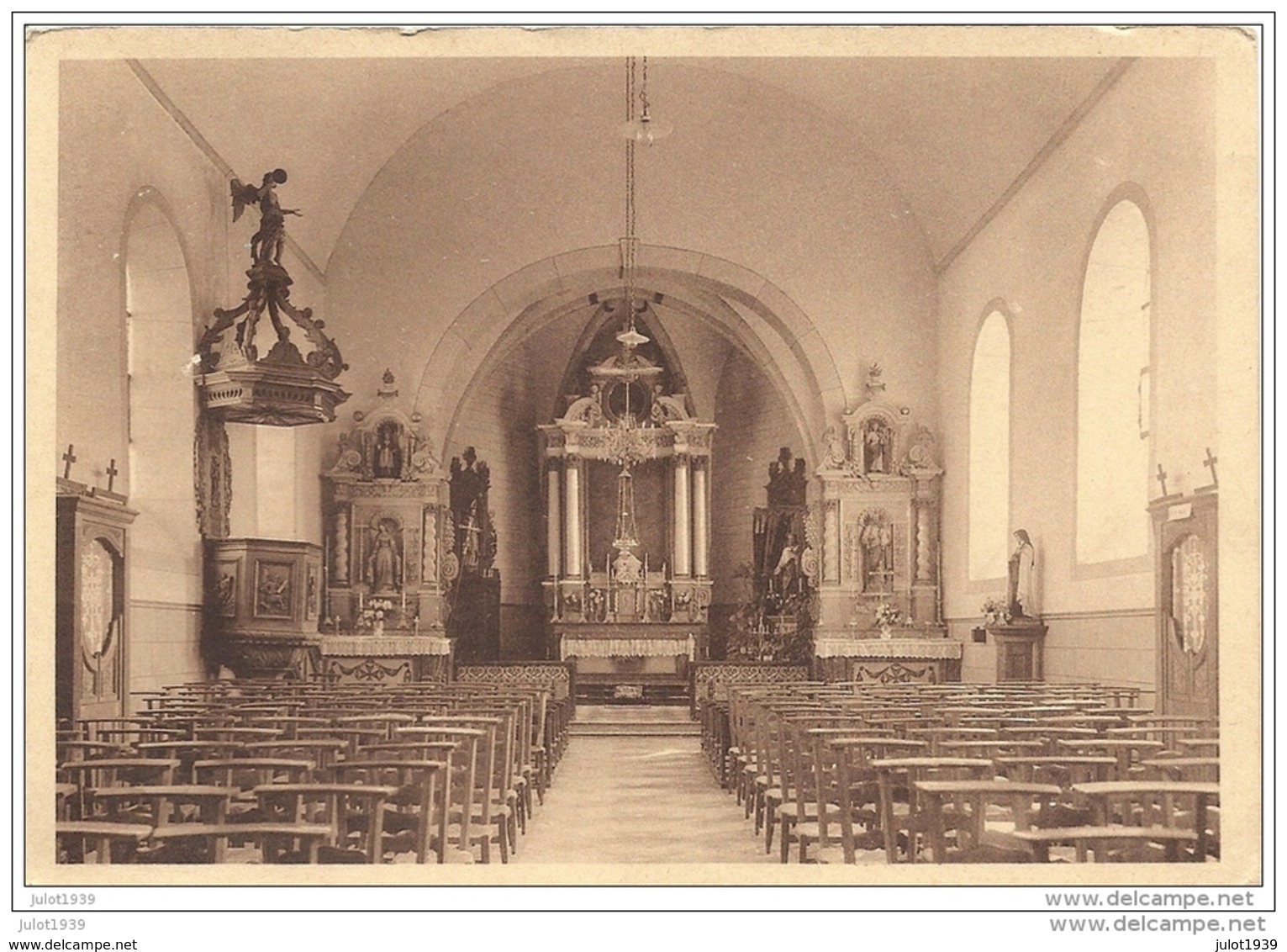 CHASSEPIERRE ..--  Intérieur De L ' Eglise . - Chassepierre