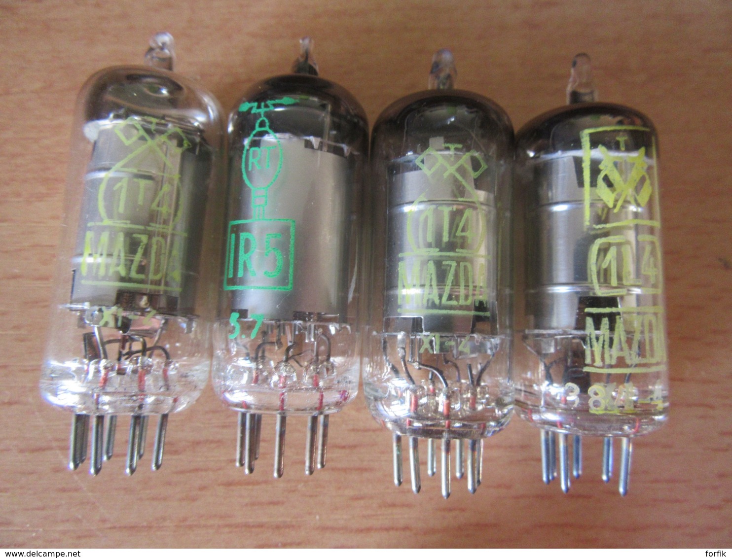 Lot De 5 Tubes Radio ./ TSF Dont 3 De Marque MAZDA - Probablement Neufs, Non-testés - Vacuum Tubes