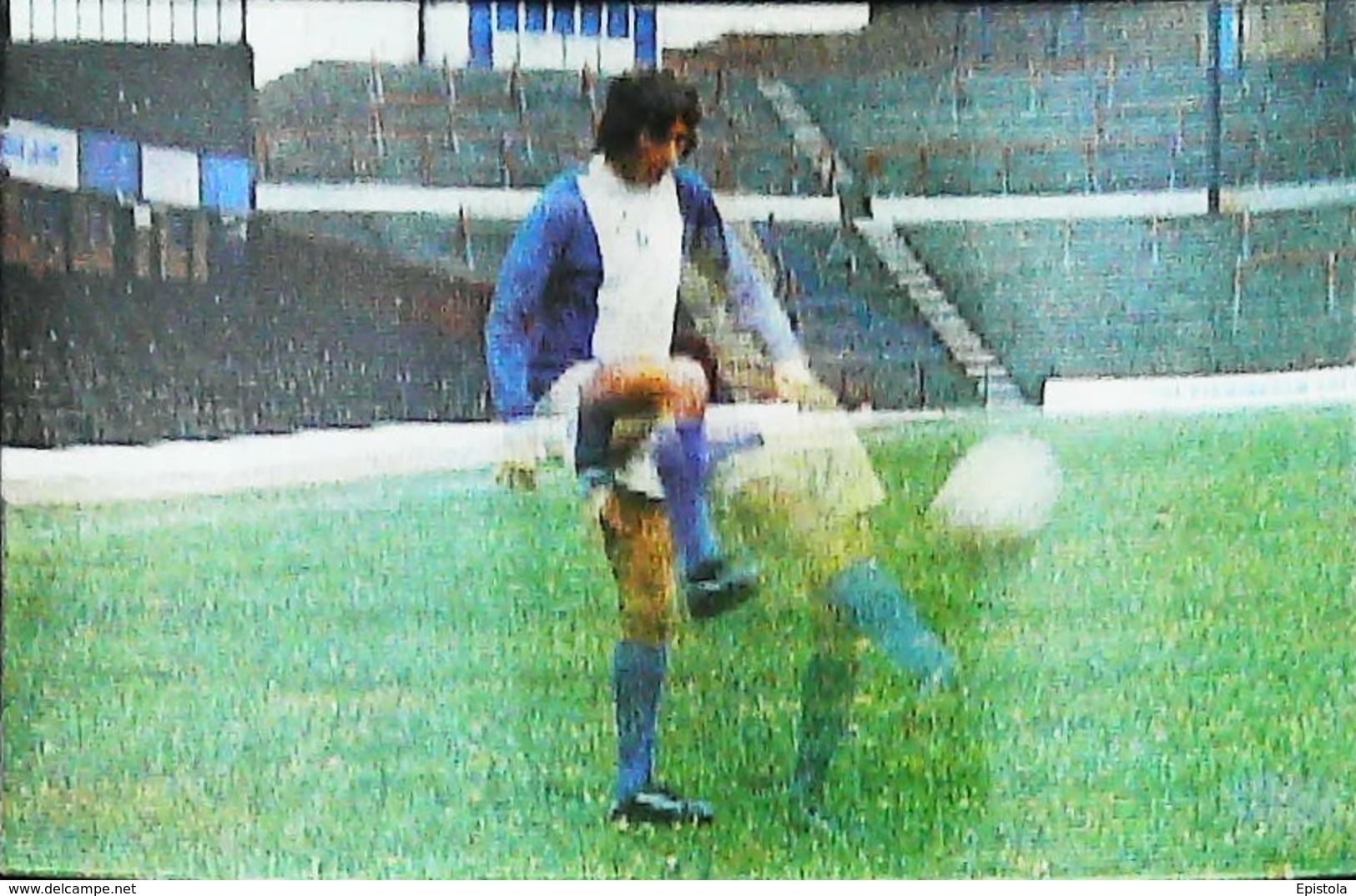 The SUN  "How To Play Football"  Francis TREVOR (Trapping The Ball) -One Collection Card 3-D Dimension "Tilt TO And FRO" - Deportes