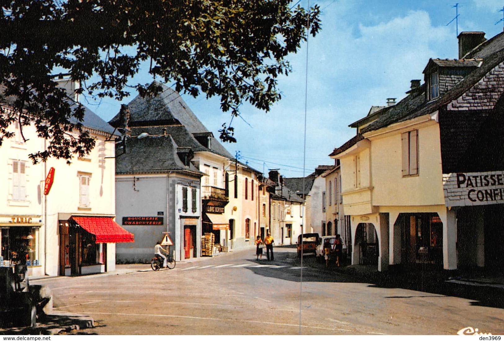 PONTACQ - La Place Du Barry - Pontacq
