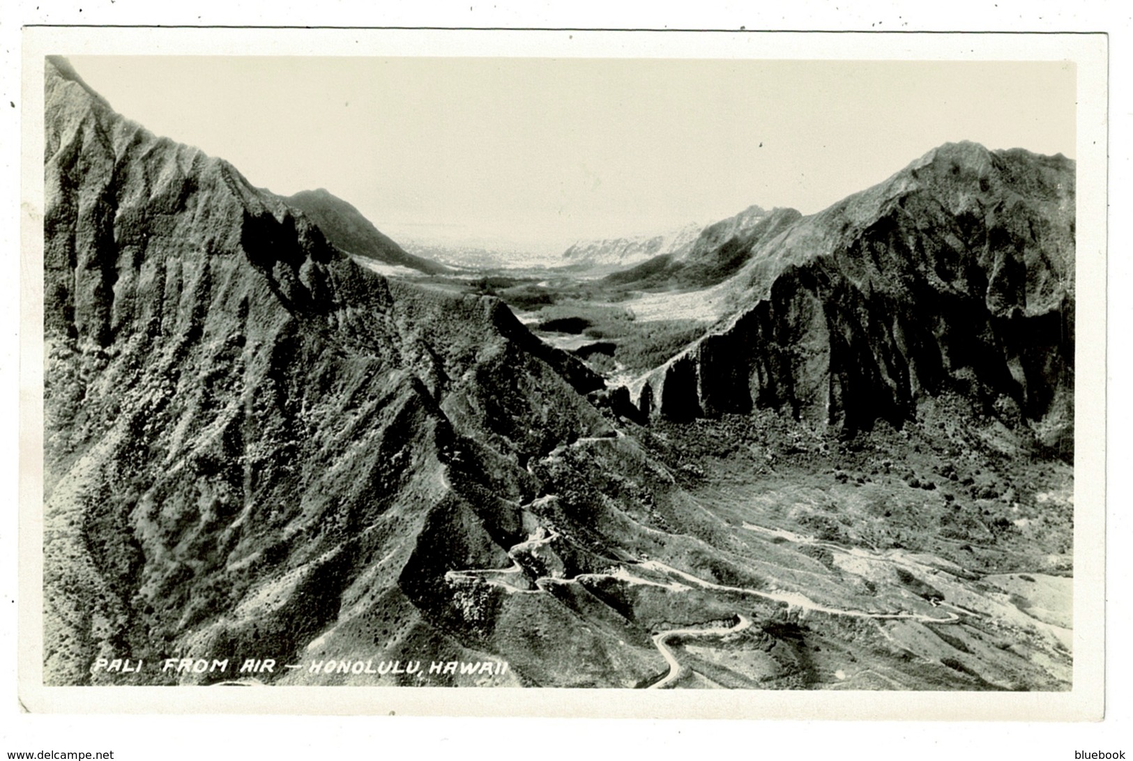 Ref 1365 - Early Real Photo Postcard - Pali From The Air - Honolulu Hawaii - USA - Honolulu