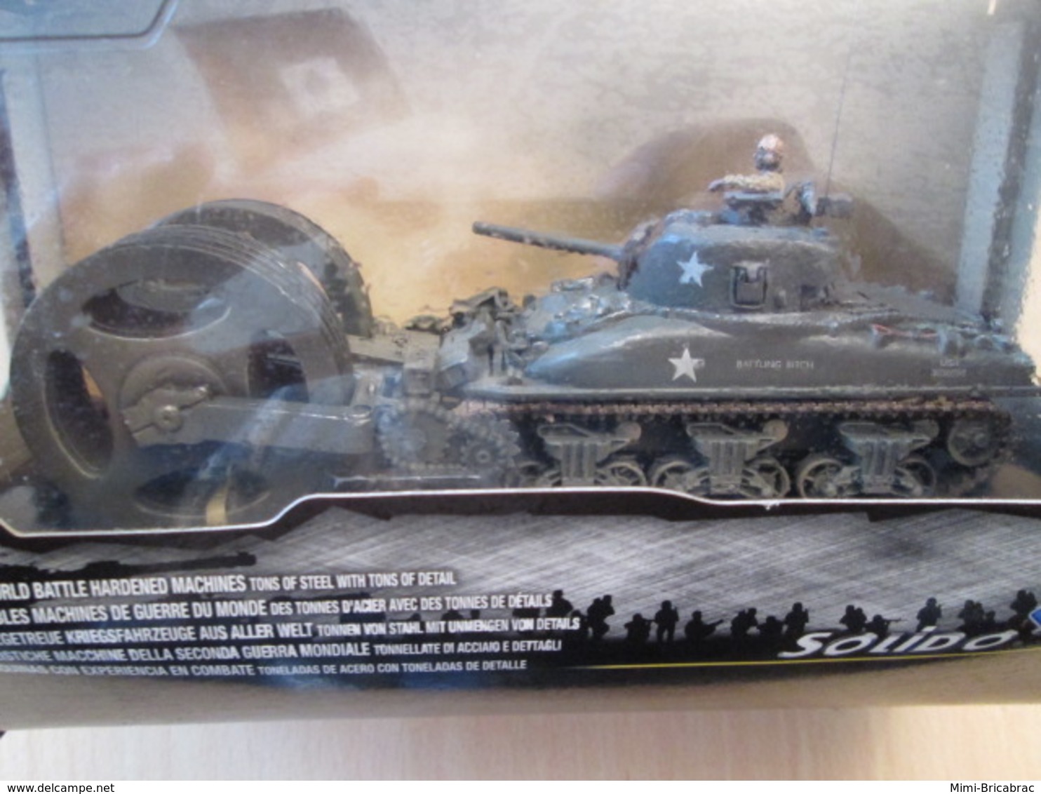 CARTONCAV / Modèle Réduit Char Américain SHERMAN D-DAY   39/45 DIE CAST FORCES OF VALOR : - Tanks