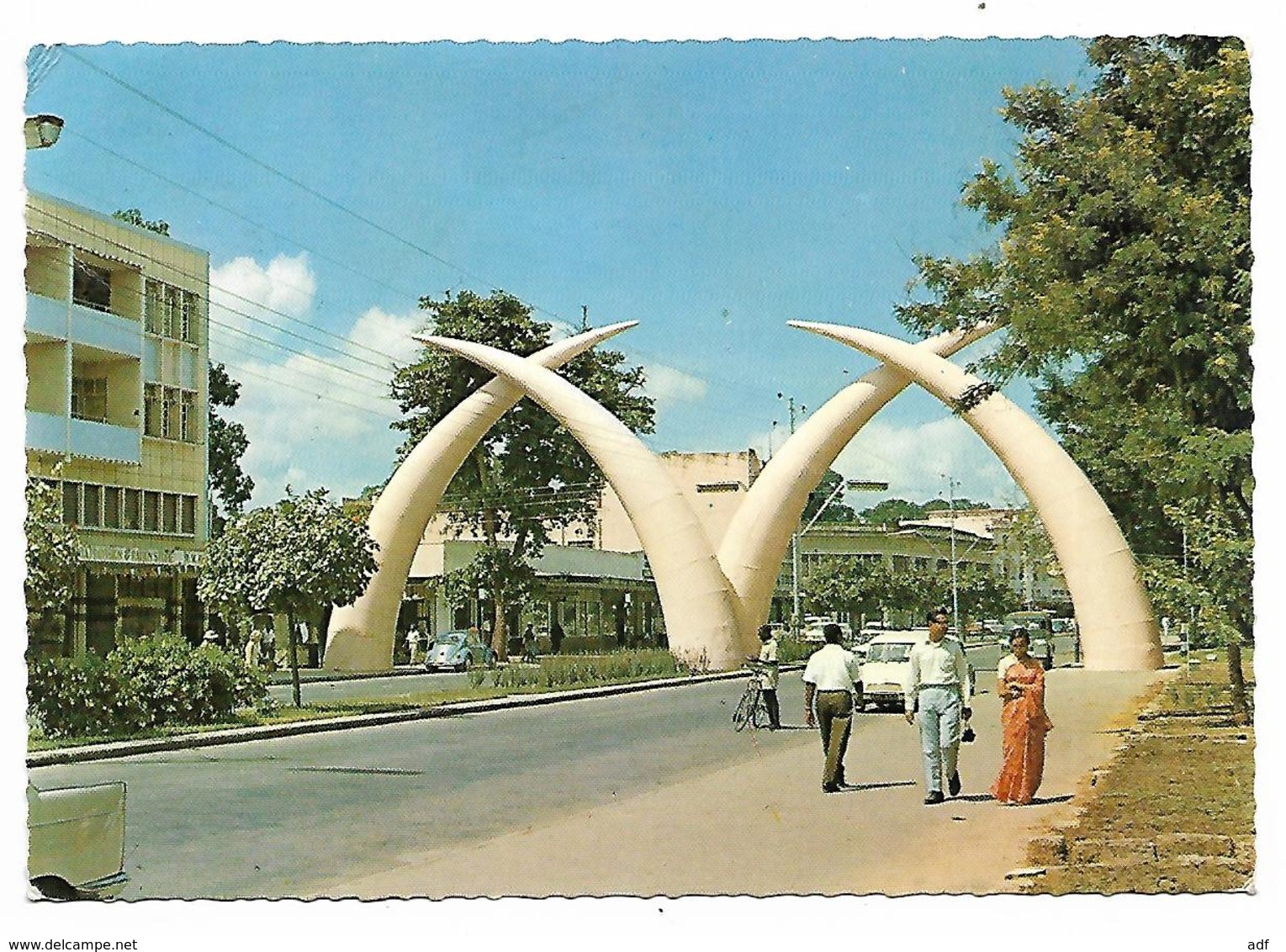 CPSM DEFENSES GEANTES A MOMBASA, GIANT TUSKS, KENYA - Kenya