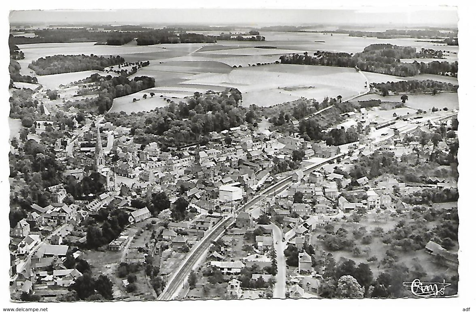 CPSM AUFFAY, VUE GENERALE AERIENNE, Format 9 Cm Sur 14 Cm Environ, SEINE MAITIME 76 - Auffay