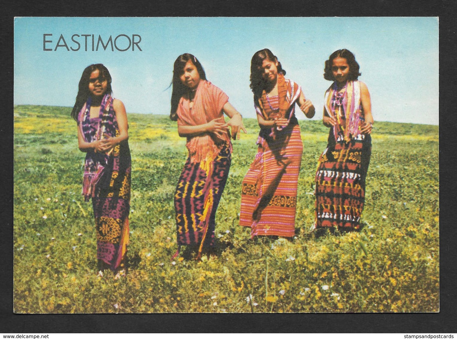 Timor Oriental Carte Postale C. 1980 Costume Traditionnel East Timor Postcard Traditional Costume - Oost-Timor