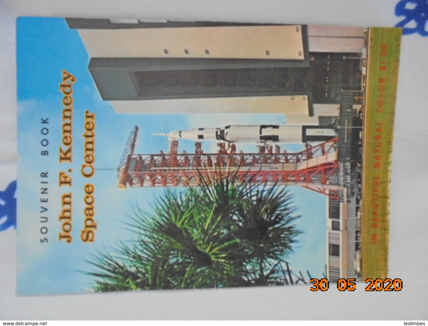 Souvenir Book John F. Kennedy Space Center In Beautiful Natural Color - Ingeniería