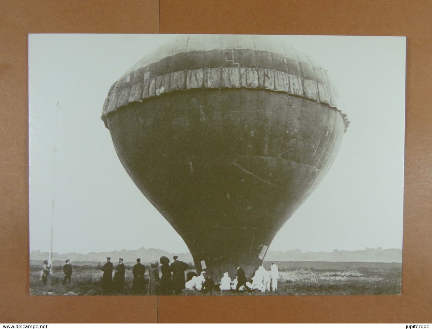 CPM Collection Histoire De L'aviation Montgolfière Au Départ N°33 - Globos