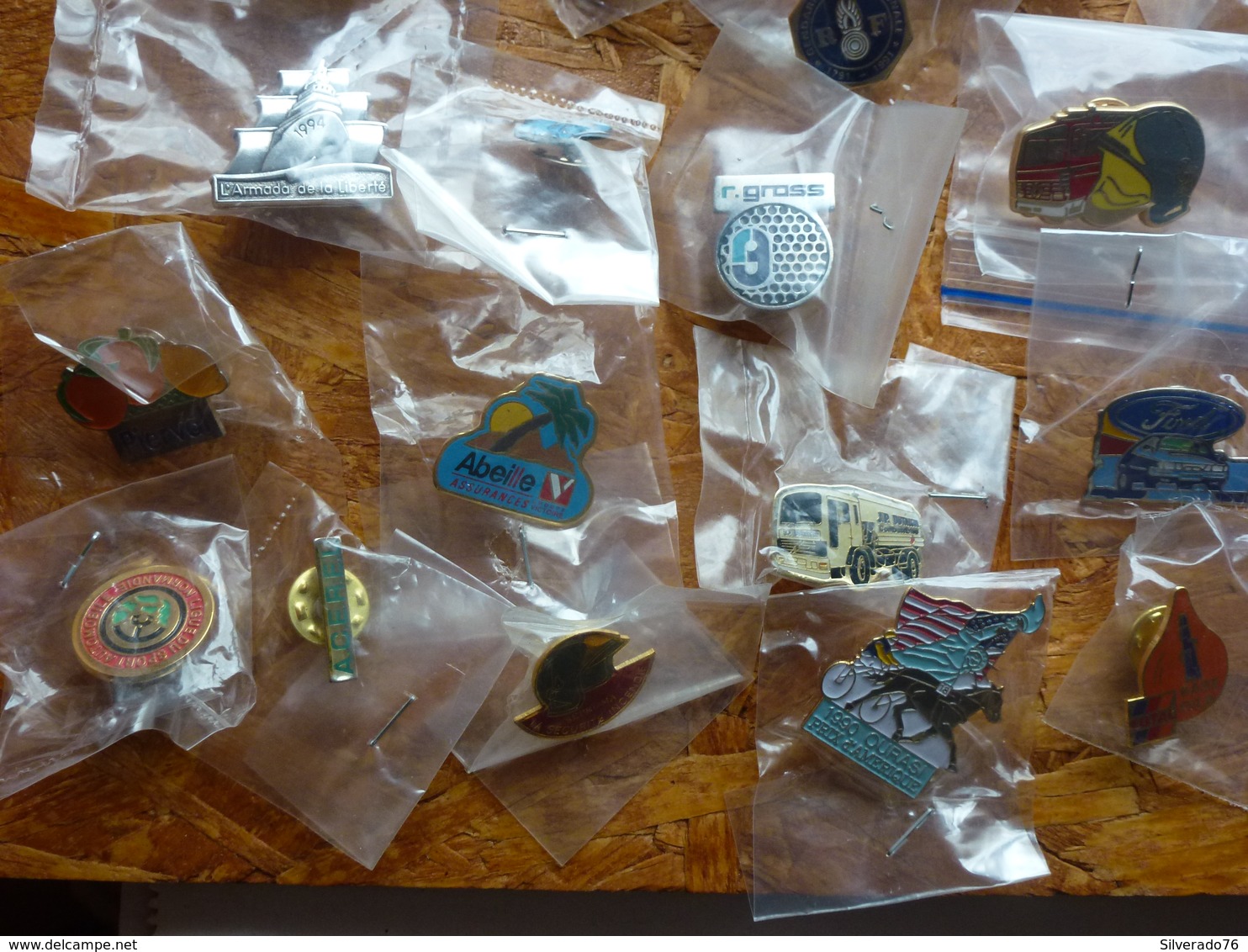 Lot De 72 Pin's Neufs - Sets