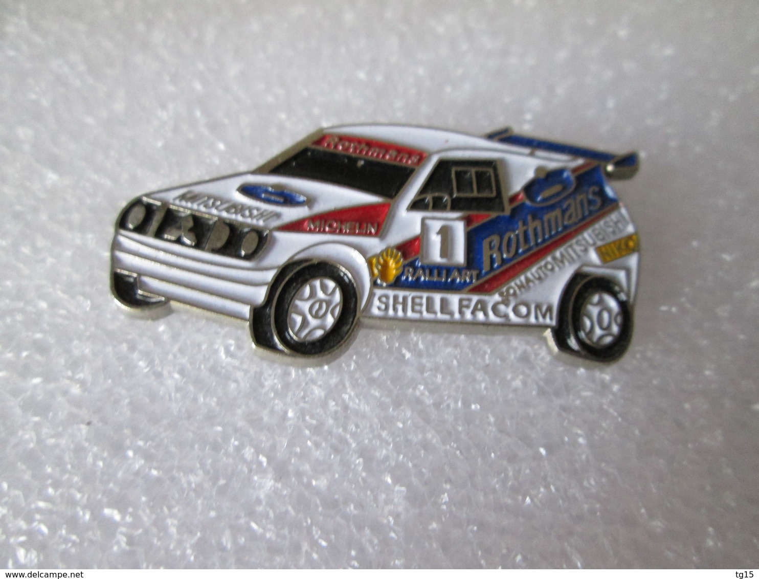 PIN'S     ROTHMANS   MITSUBISHI  PAJERO  RALLYE RAID - Mitsubishi