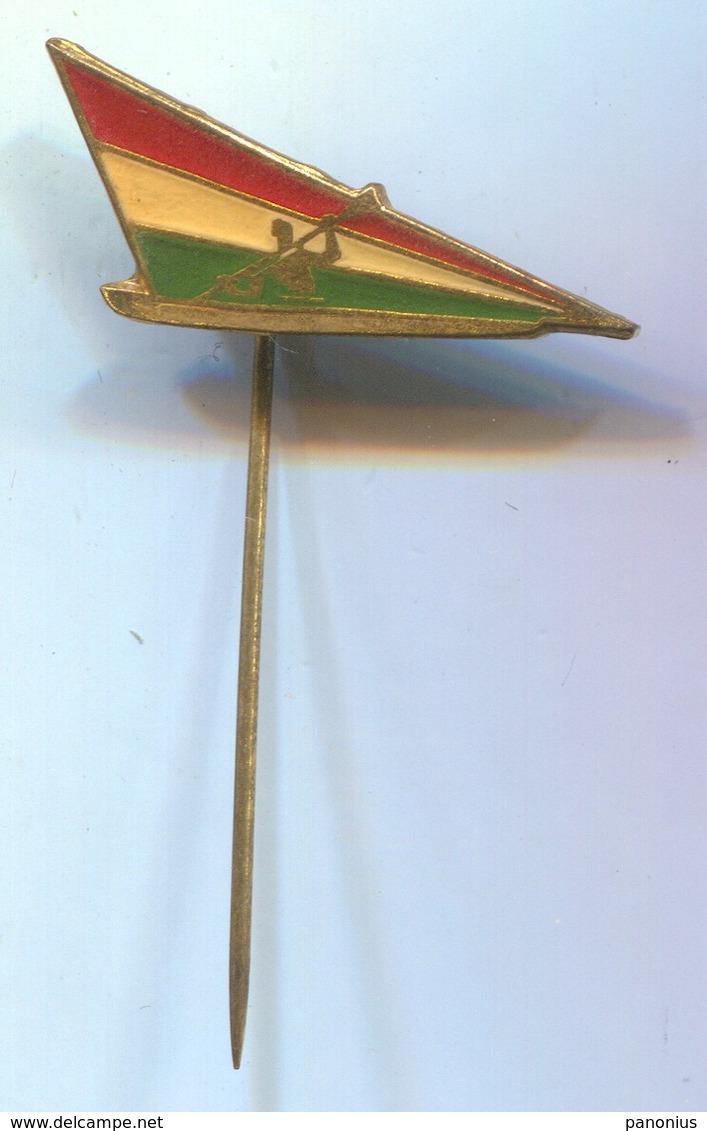 ROWING CANOE KAYAK - HUNGARY FEDERATION, VINTAGE PIN, BADGE, ABZEICHEN - Roeisport