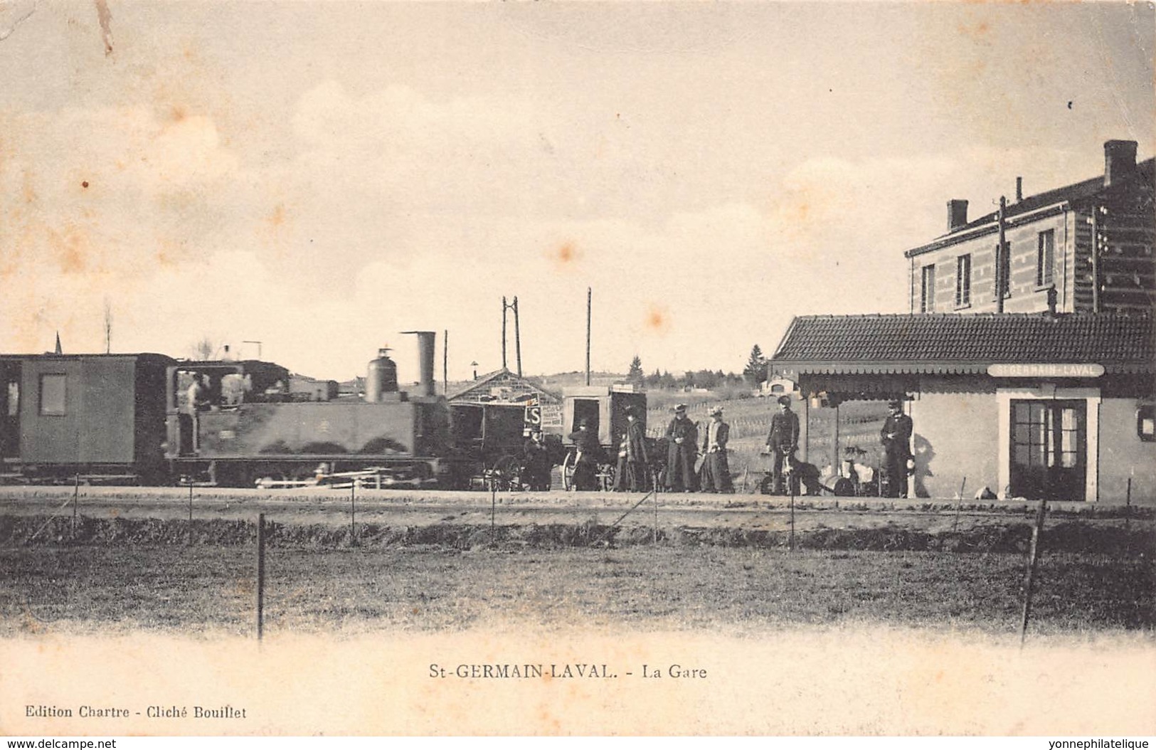 42 - LOIRE - SAINT-GERMAIN LAVAL - 10043 - GARE - Arrêt D'un Train - Voyageurs - Saint Germain Laval