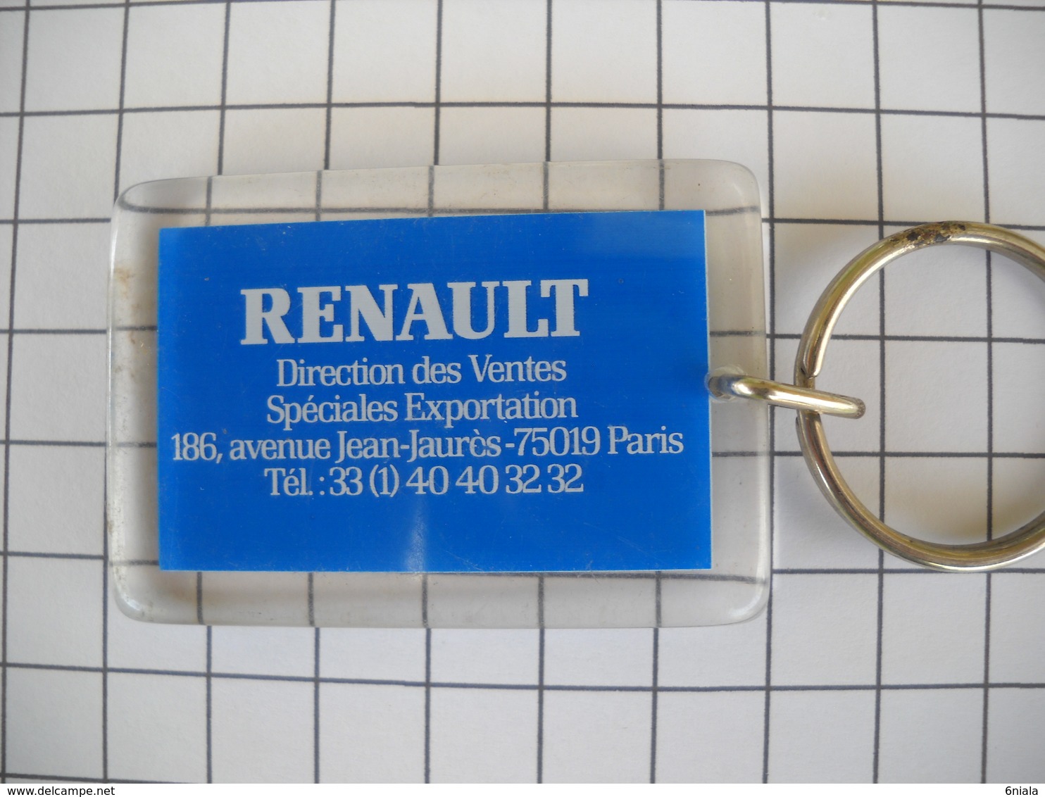 1052 Porte Clefs  RENAULT   Eurodrive L'Europe En Liberté Direction Des Ventes Exportations               Automobile - Schlüsselanhänger