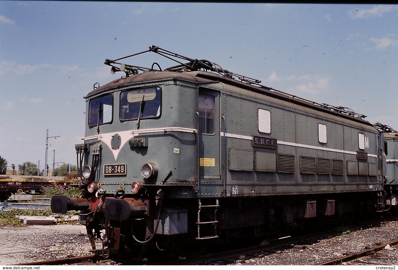 Photo Diapo Diapositive Slide Train Wagon Locomotive Electrique SNCF BB 349 à VSG Le 31 Juillet 1996 VOIR ZOOM - Diapositives