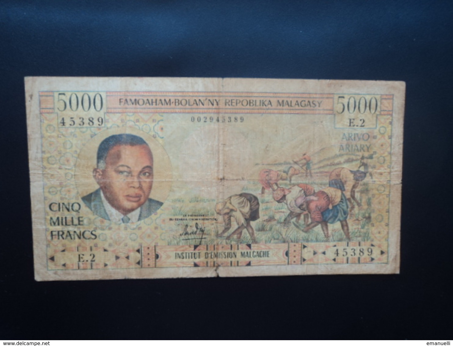 MADAGASCAR * : 5000 FRANCS = 1000 ARIARY    ND 1966    P 60a      Qualité B - Madagascar