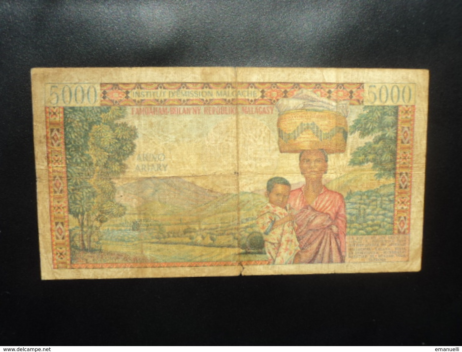 MADAGASCAR * : 5000 FRANCS = 1000 ARIARY    ND 1966    P 60a      Qualité B - Madagascar