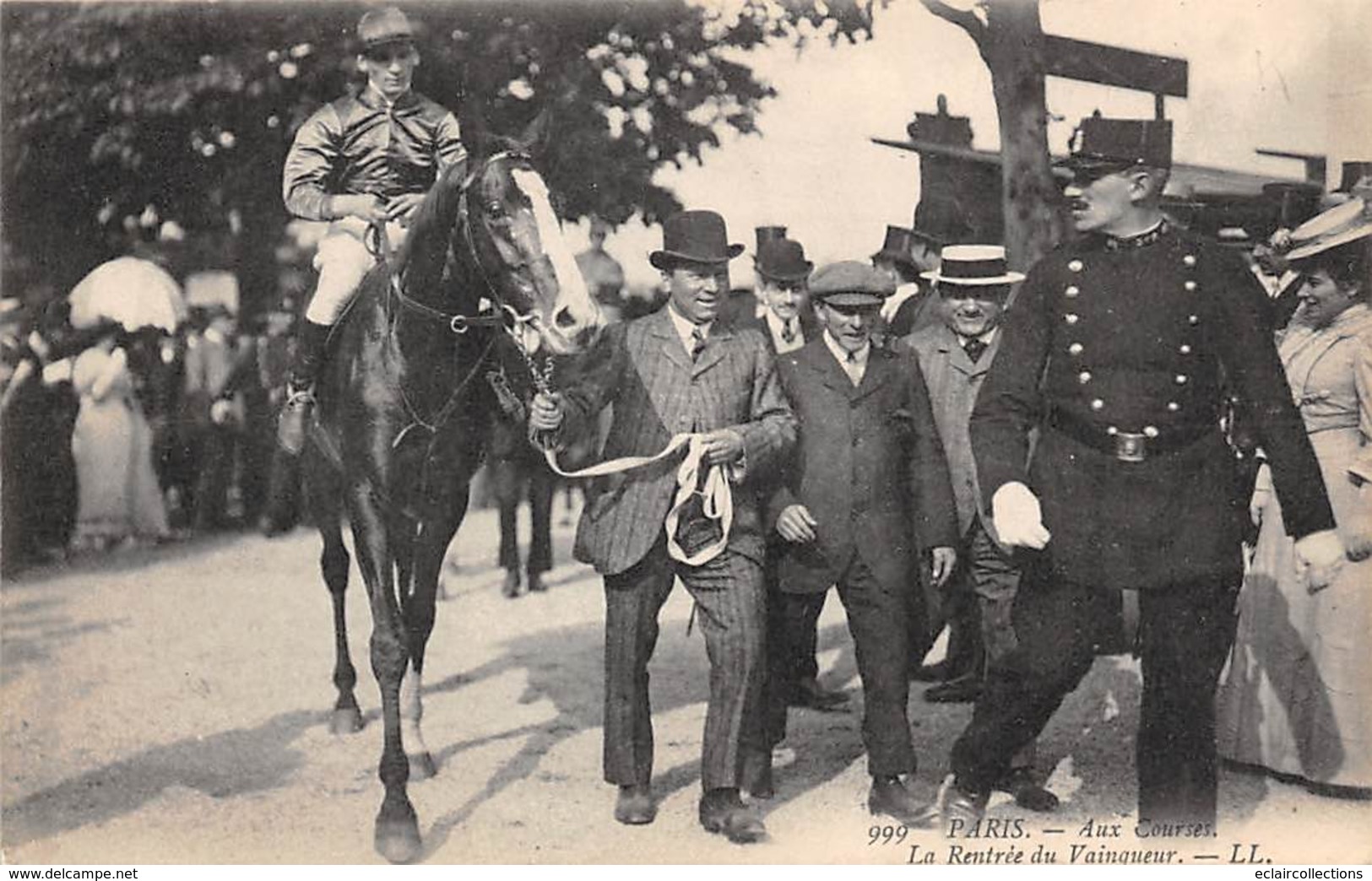 Sport.   Hippisme :      Paris 75  Aux Courses. La Rentrée Du Vainqueur       (voir Scan) - Reitsport