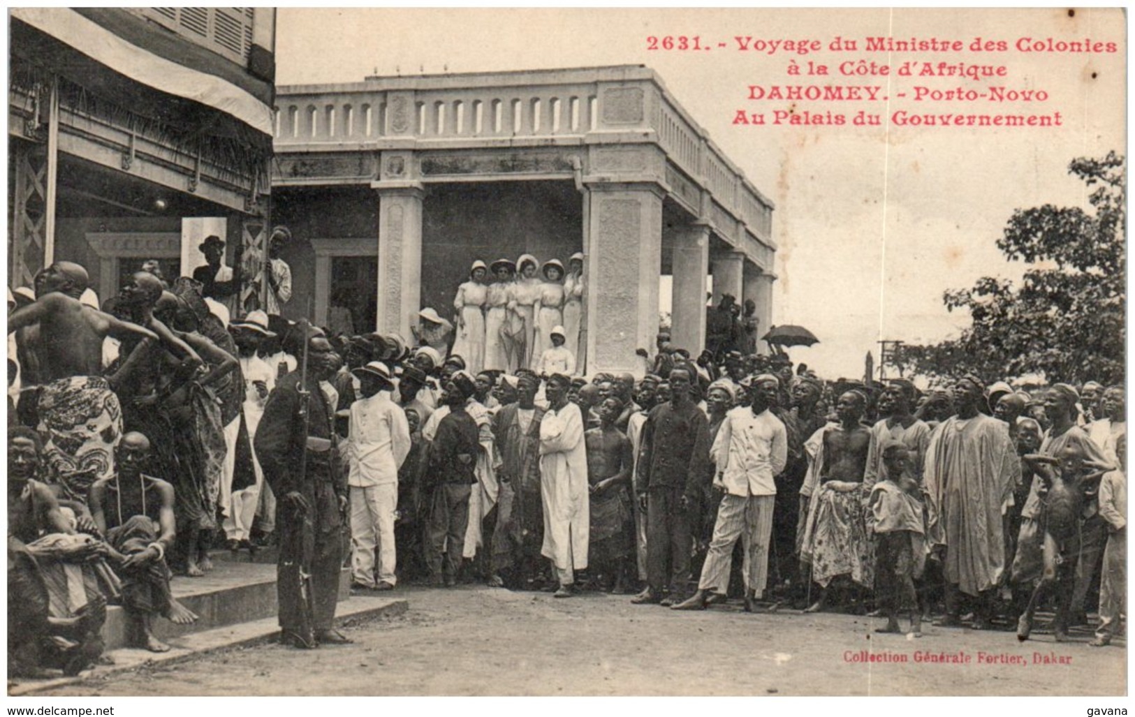 DAHOMEY - PORTO-NOVO - Au Palais Du Gouvernement - Dahomey