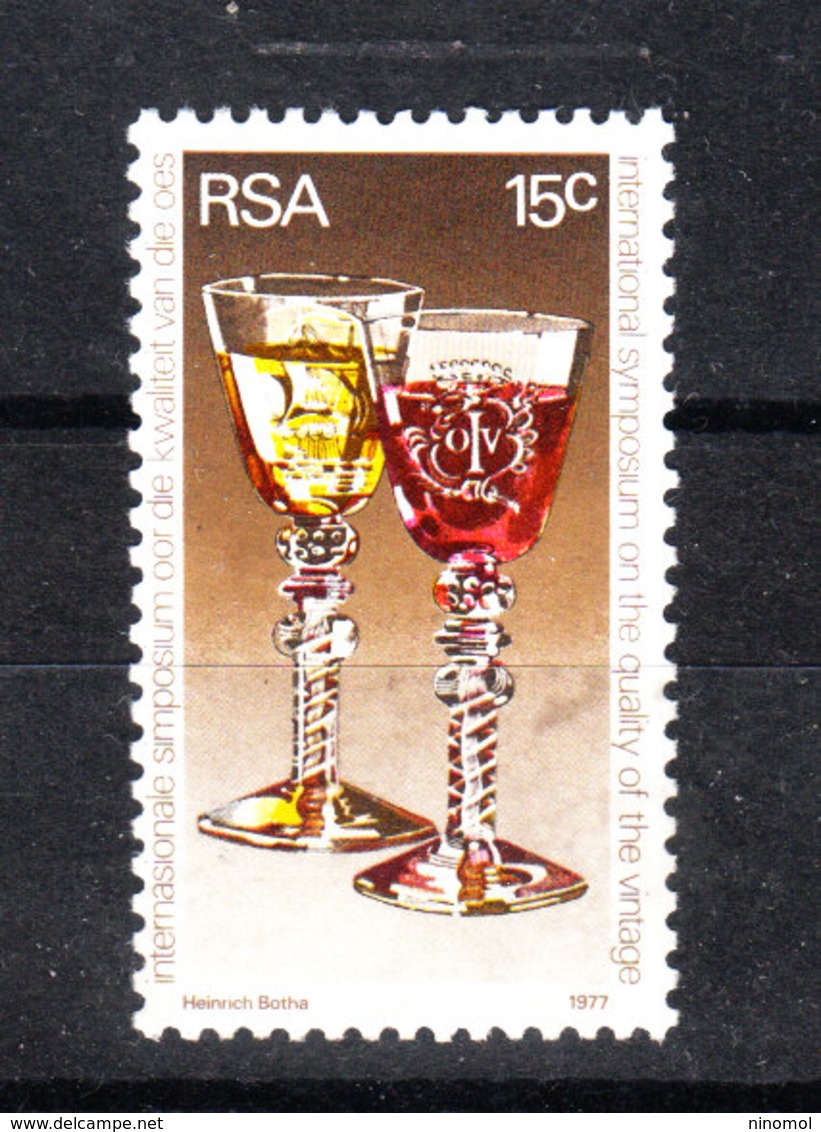 Sud Africa   -   1977.  Bicchieri Con Vino Del Sud Africa. Glasses With South African Wine. MNH - Food