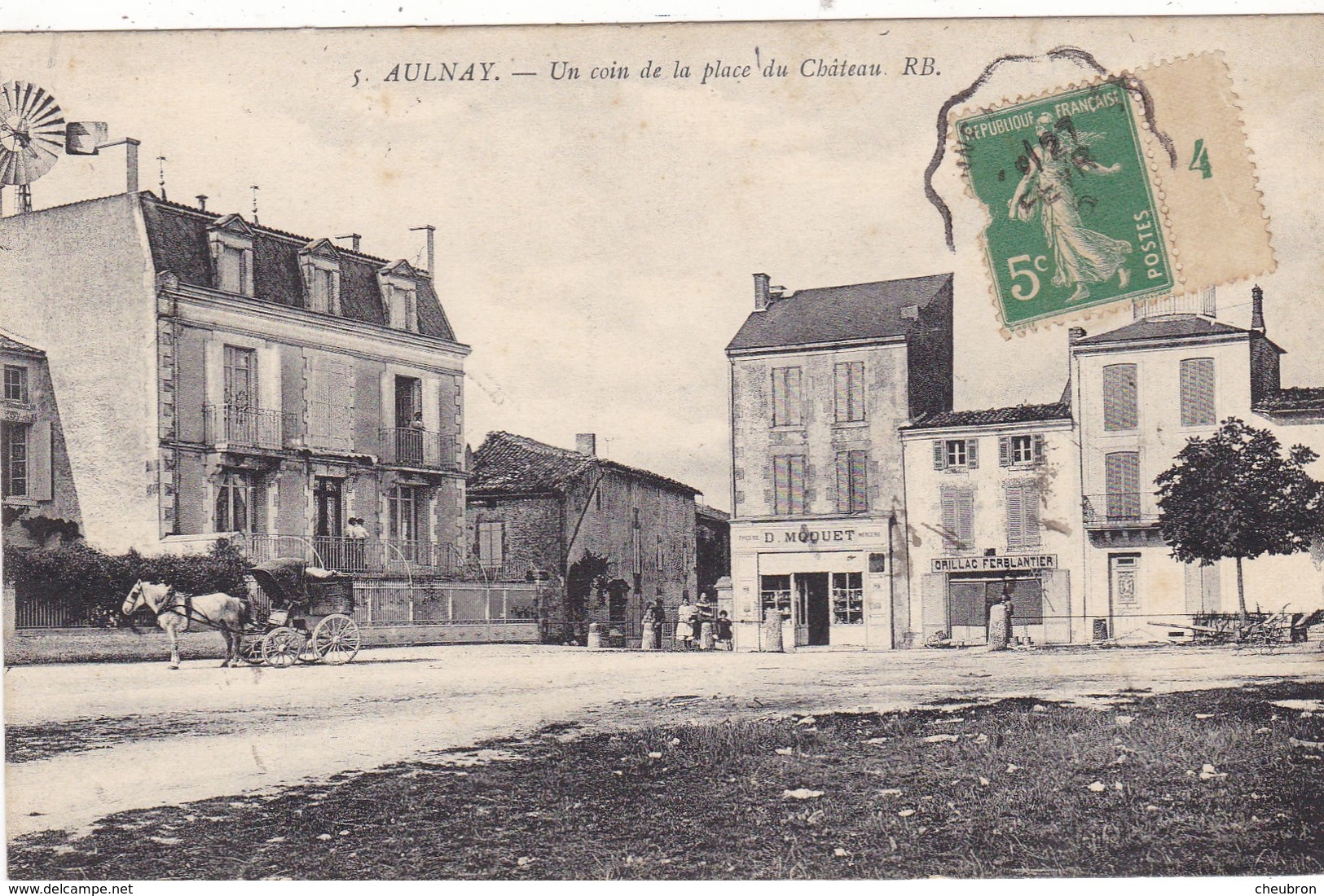 17. AULNAY.  CPA . UN COIN DE LA PLACE DU CHATEAU. ANIMATION. ATTELAGE. LA GRANDE RUE. ANNÉE 1908 + TEXTE. - Autres & Non Classés