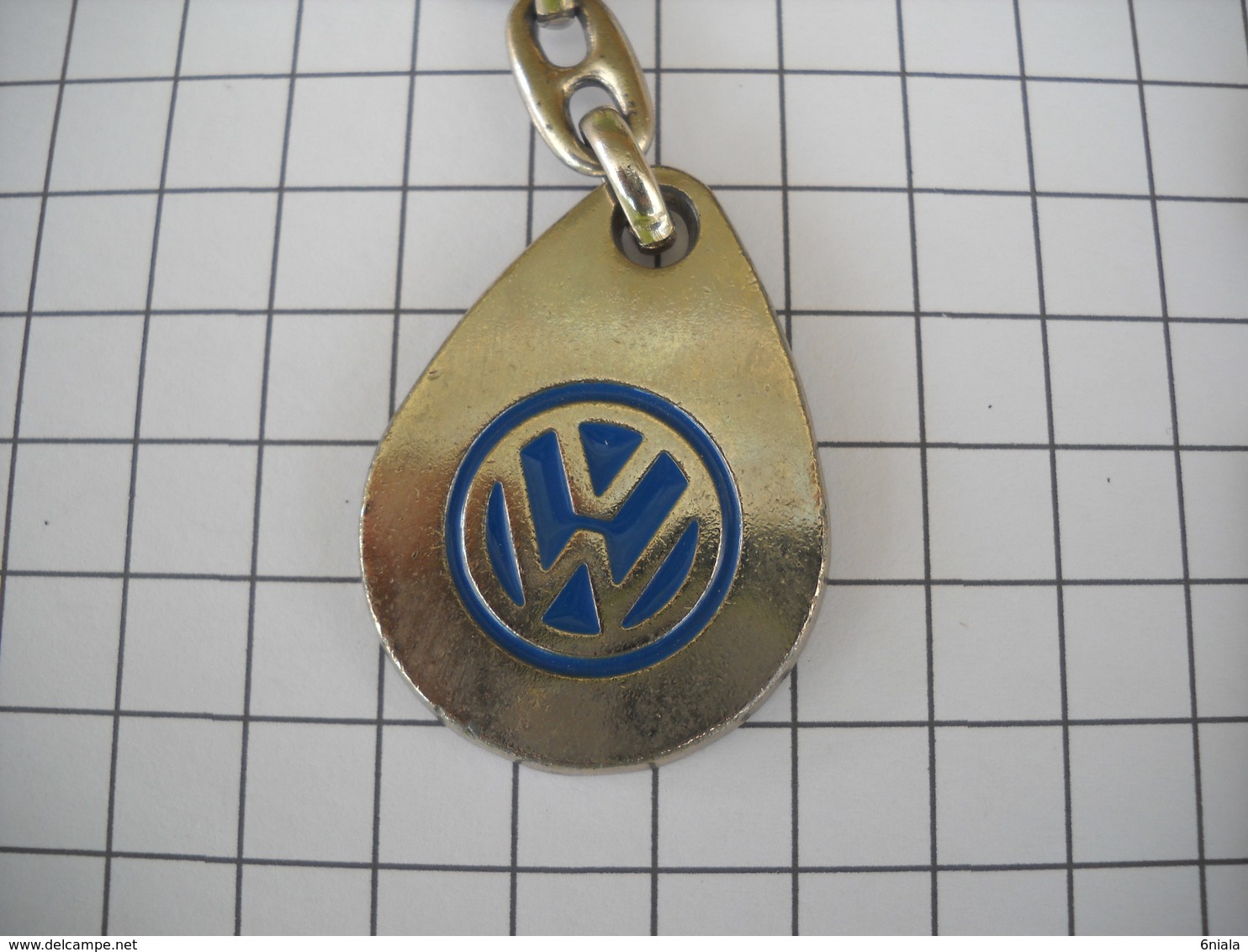 1073 Porte Clefs   VW GUILLAUMIN SA  Fontaine Echirolles 38    Automobiles - Key-rings