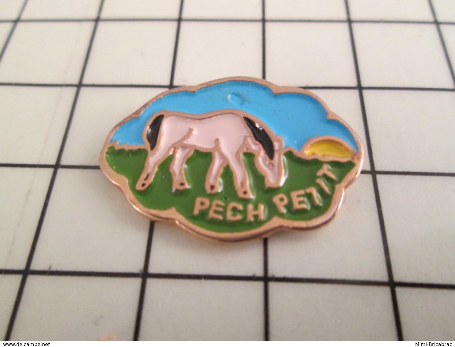 115a Pin's Pins / Beau Et Rare / THEME : ANIMAUX / CHEVAL PONEY PECH PETIT - Nuoto