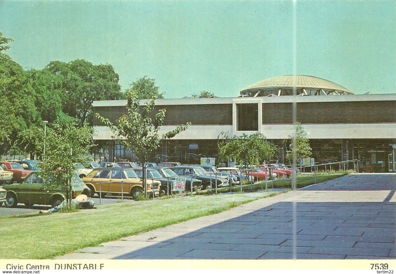 ( DUNSTABLE  )(  ANGLETERRE  ) CIVIC CENTRE - Autres & Non Classés