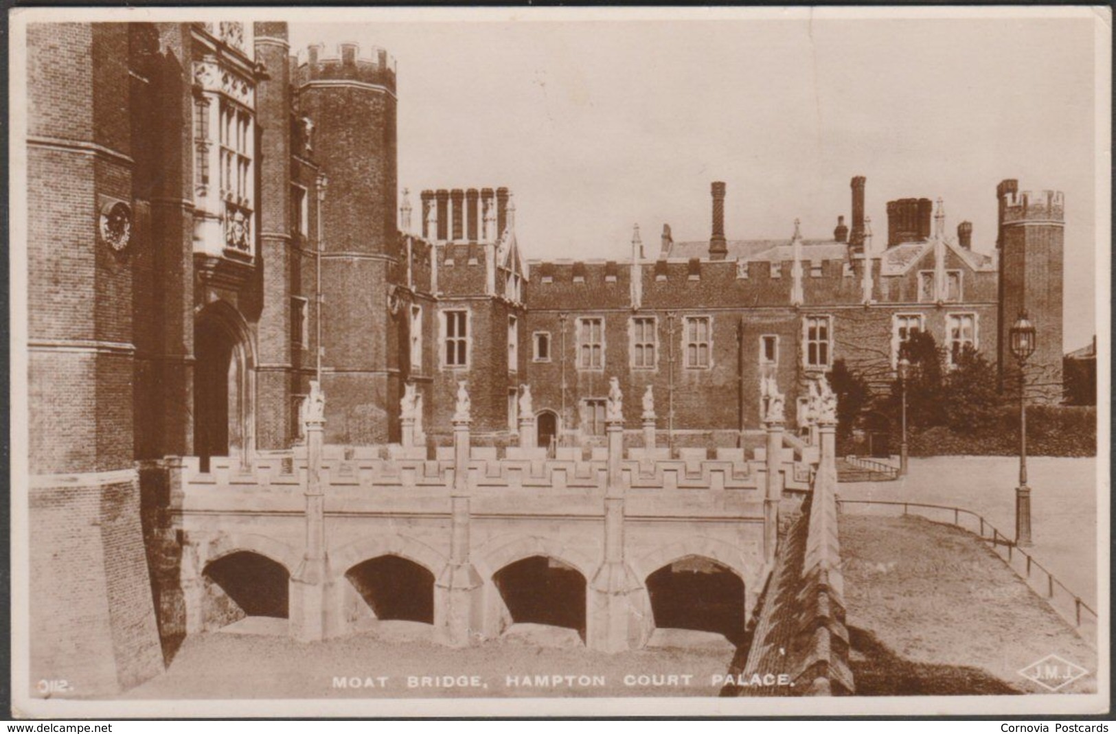 Moat Bridge, Hampton Court Palace, Surrey, C.1930s - Jackson's RP Postcard - Hampton Court