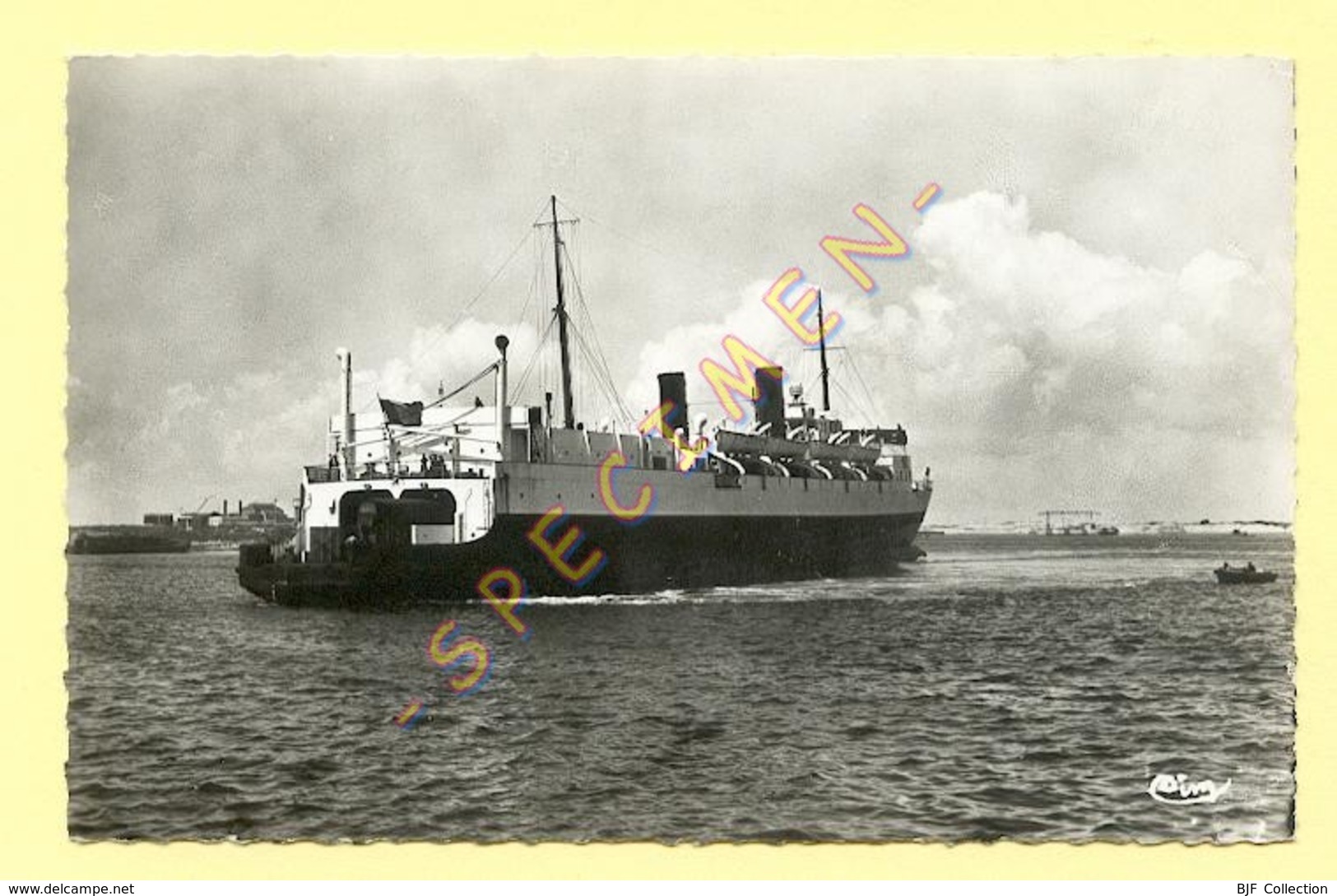 59. CPSM - DUNKERQUE - Ferry-Boat En Mer. - Dunkerque