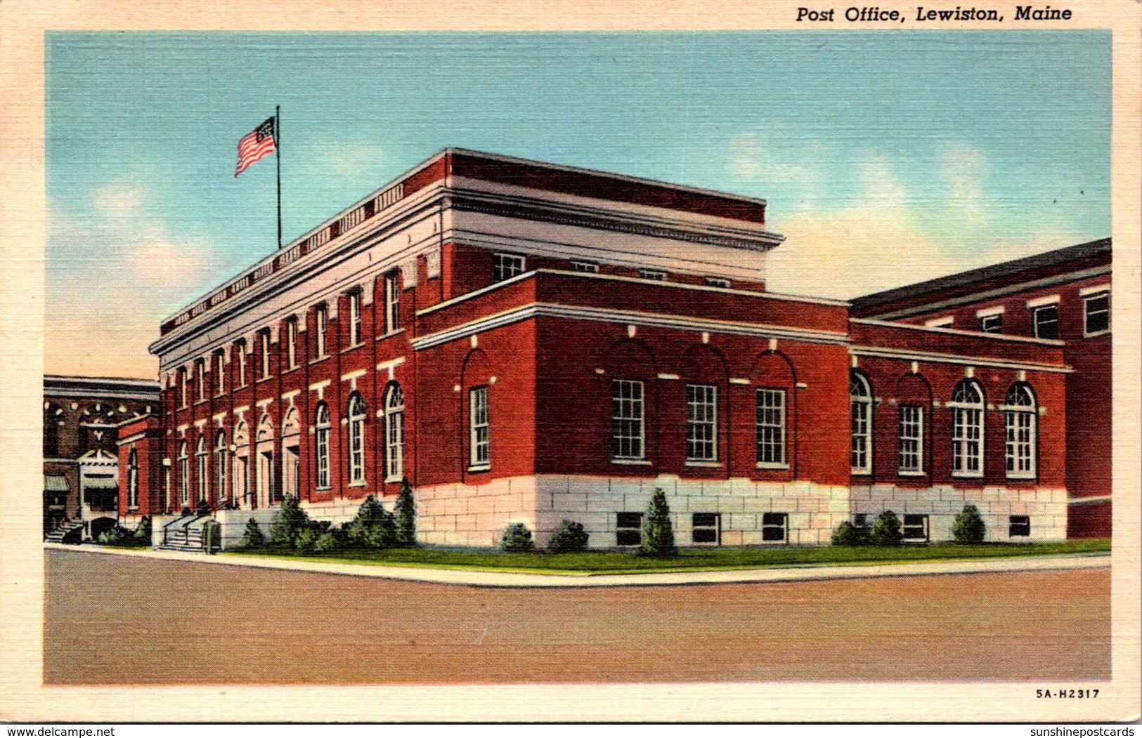 Maine Lewiston Post Office 1943 Curteich - Lewiston