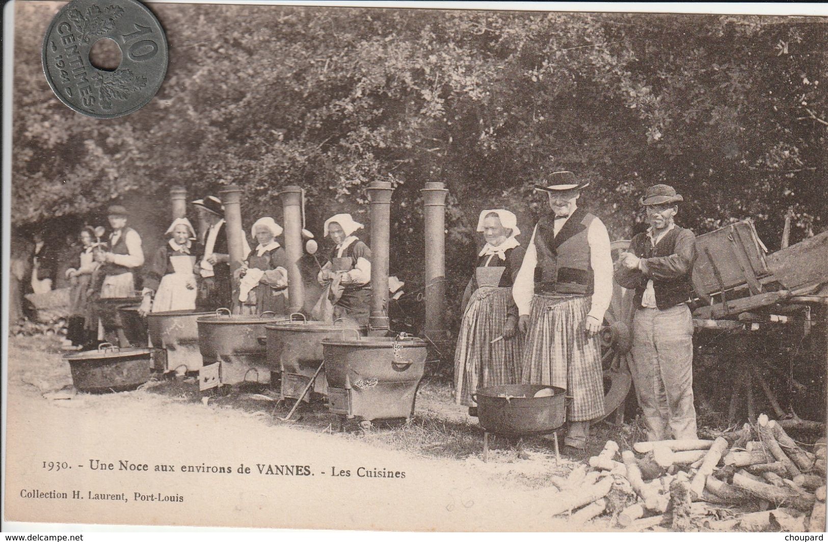 56 - Carte Postale Ancienne En Bretagne  Une Noce Aux Environs De Vannes   Les Cuisines - Personnages